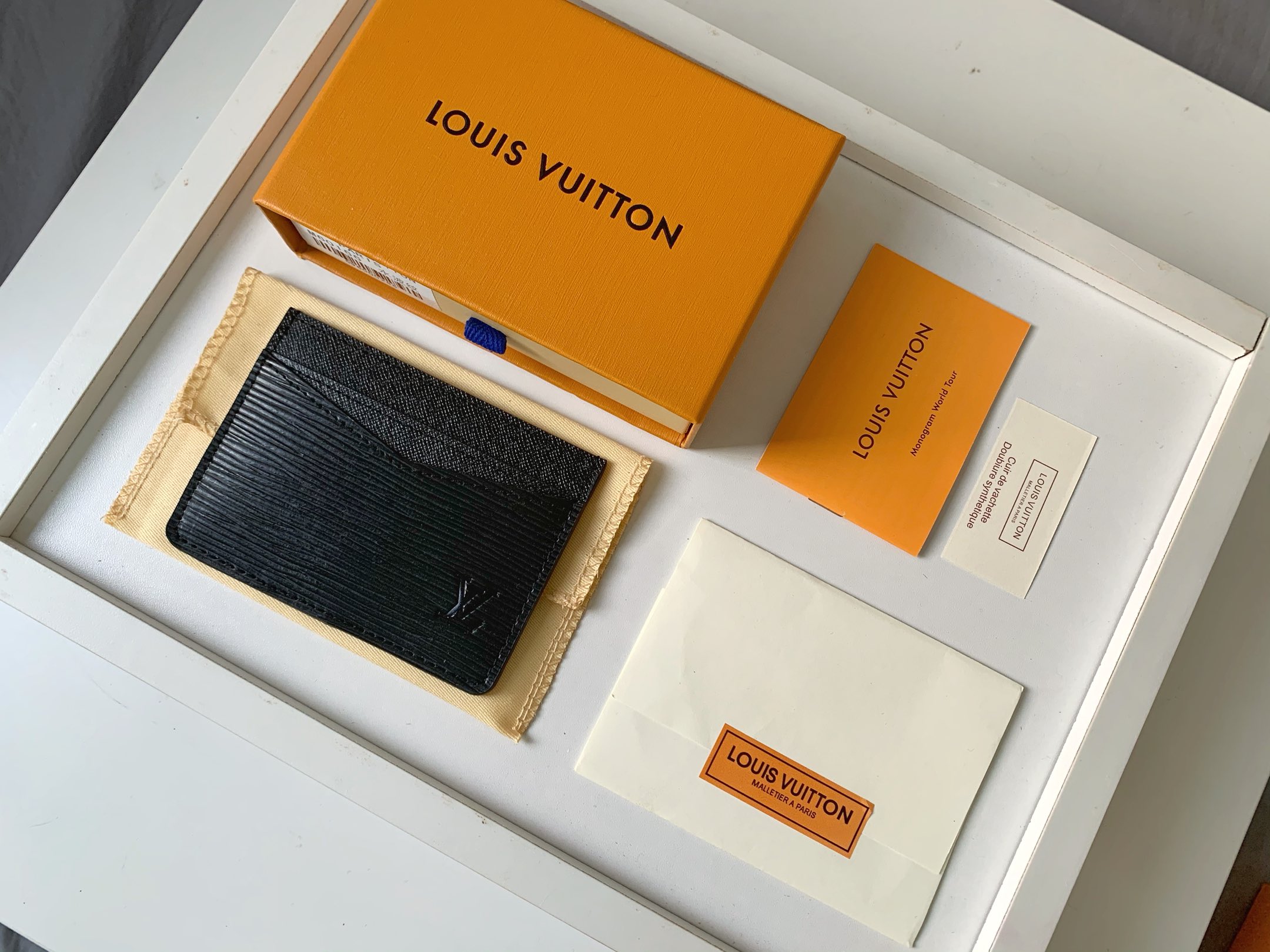 Best Luxury Replica
 Louis Vuitton Wallet Card pack Black Canvas M60166