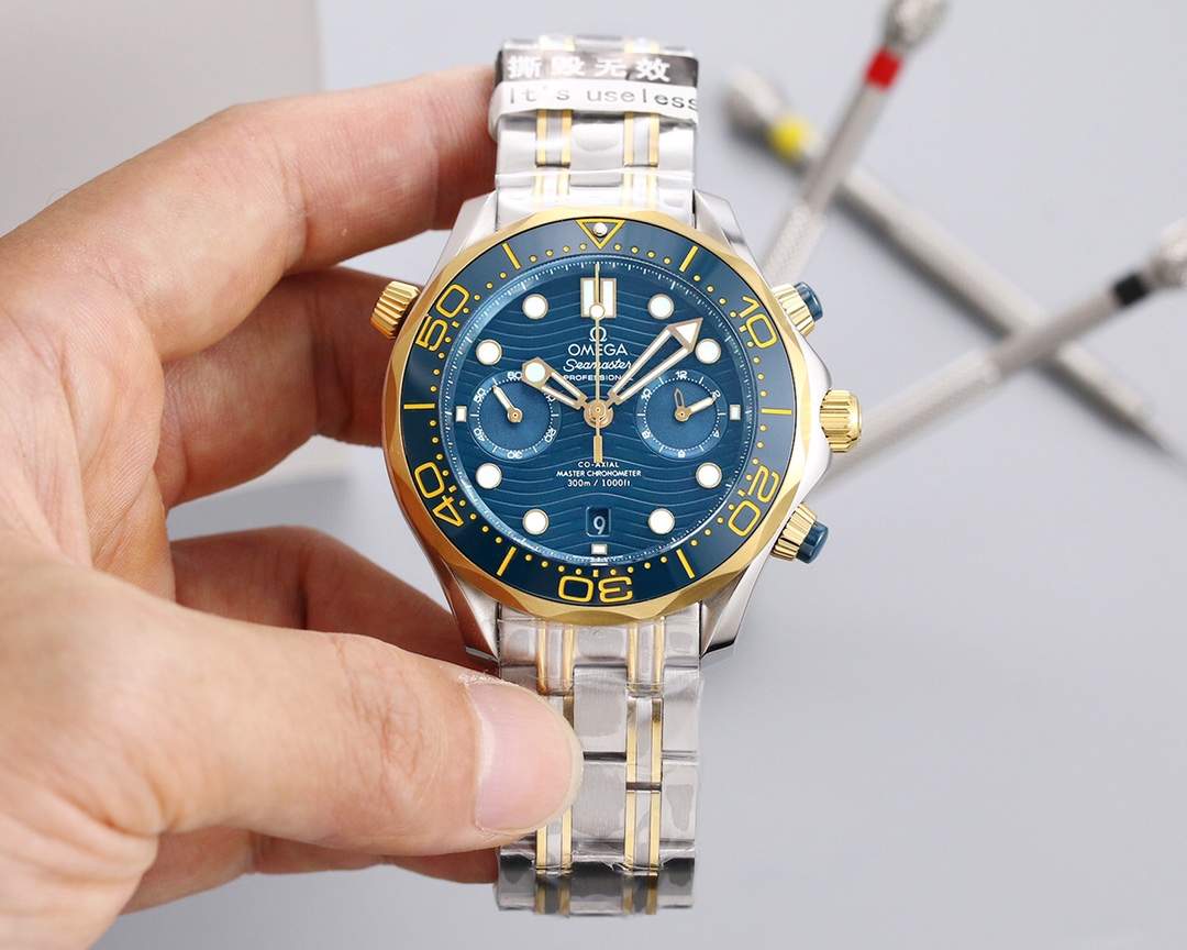Omega 无俱风浪 做您踏实的领航者 欧米茄全新海‮系马‬列300m计时‮士男‬腕表 市面目前‮高最‬版本的计时腕表