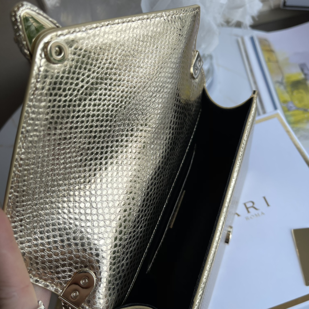 BVLGARI宝格丽Serpenti Forever系列限量款水蛇皮材质链条包290544