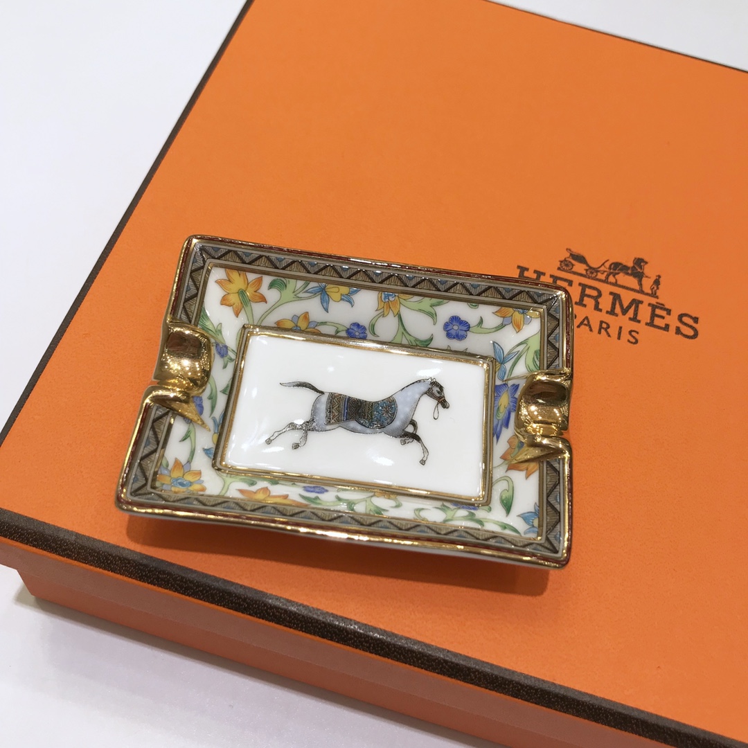 爱马仕 Hermès 高定典藏名品高定成衣时装外套连衣裙衬衫T恤 #889F040E 2
