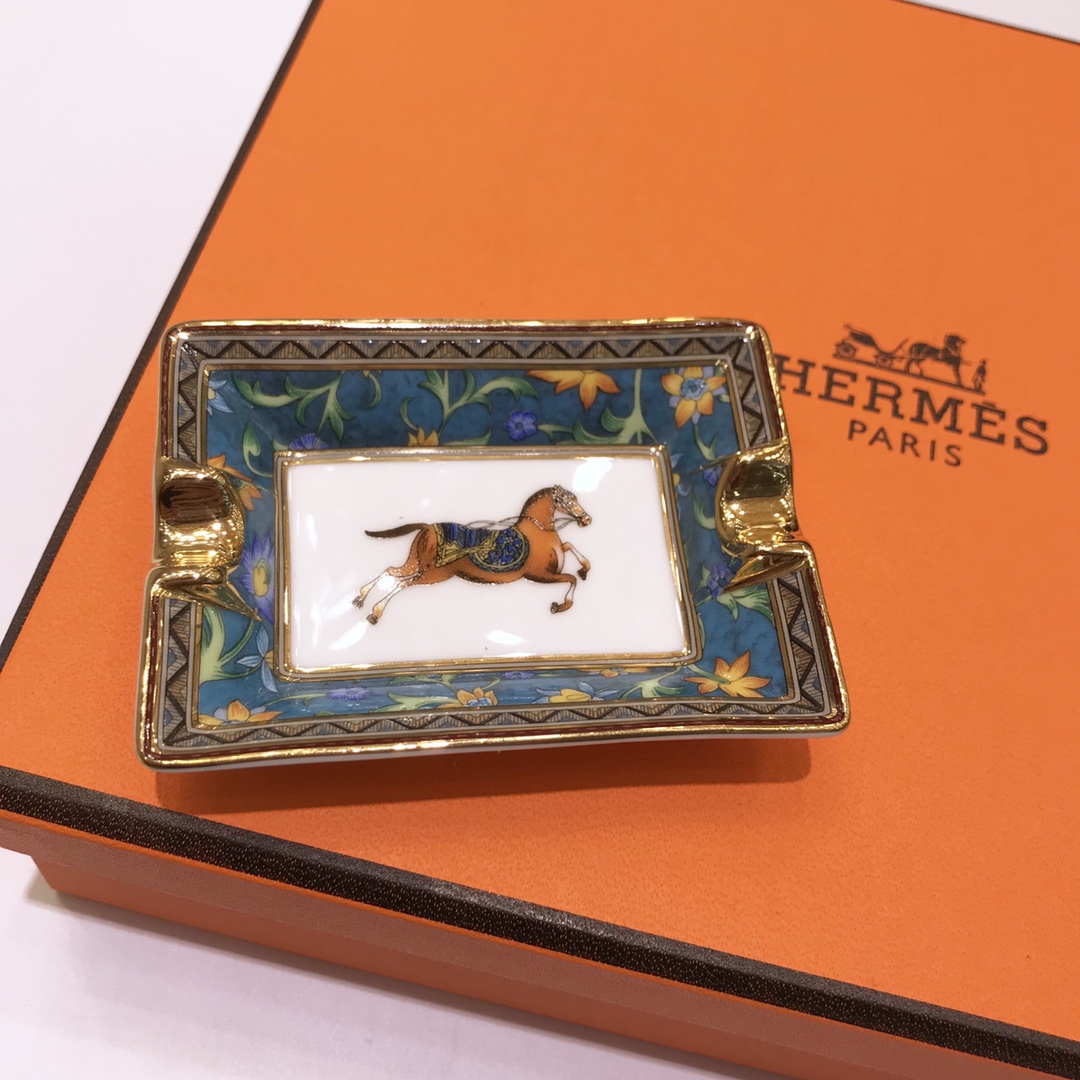 爱马仕 Hermès 高定典藏名品高定成衣时装外套连衣裙衬衫T恤 #889F040E 4