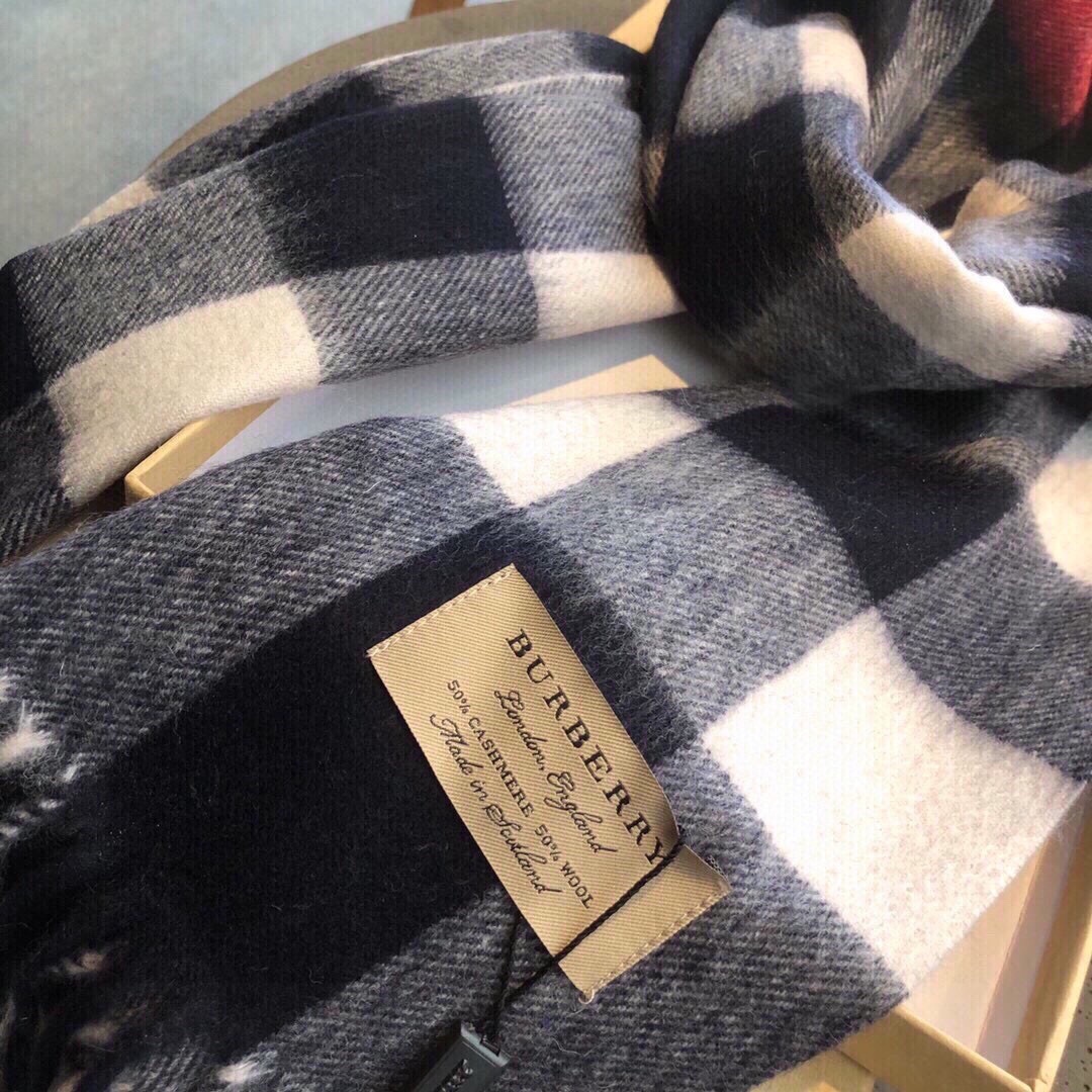Burberry中格驼色中格卖了一百
