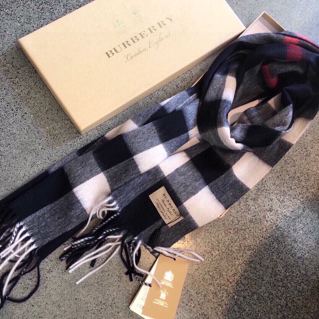 Burberry中格驼色中格卖了一百