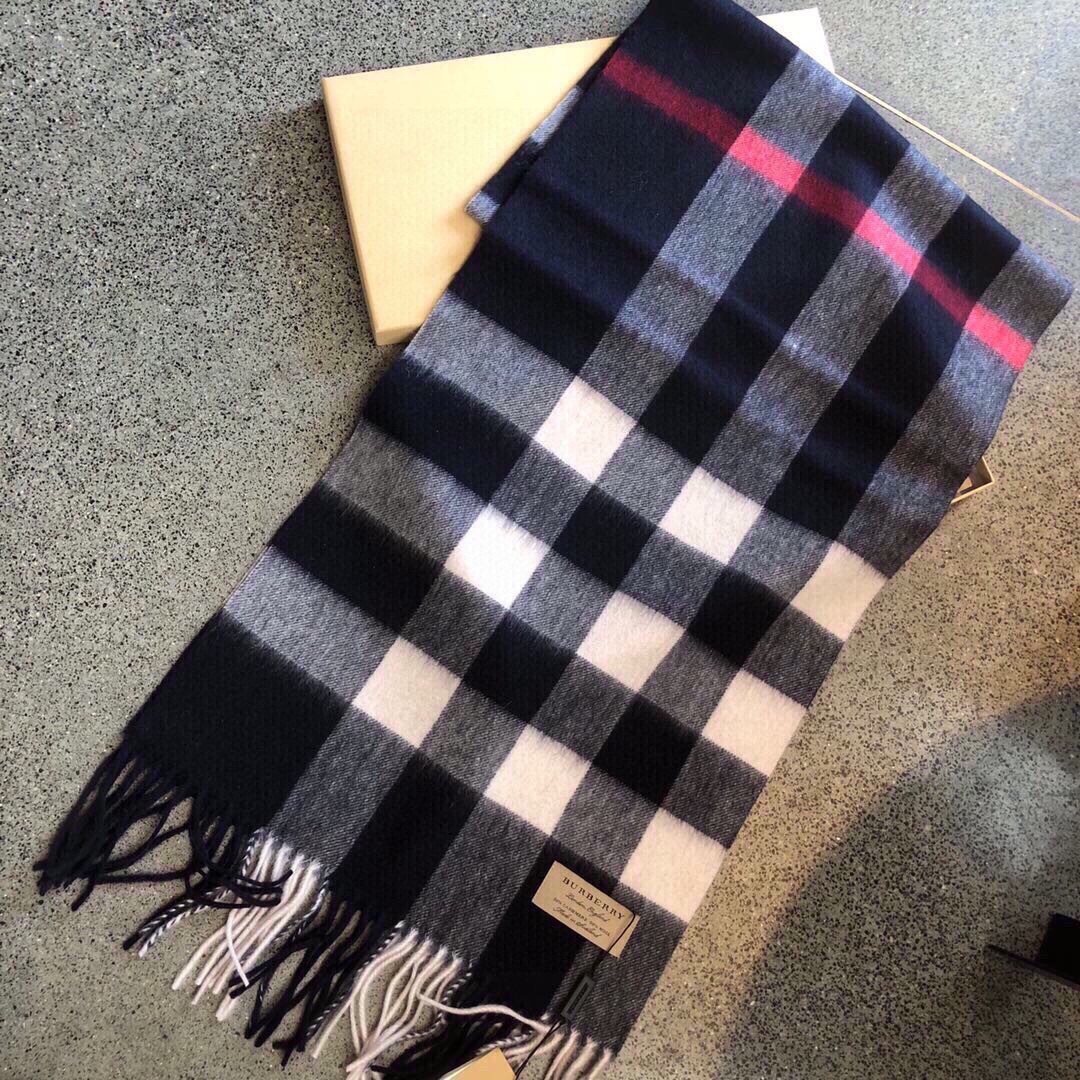 Burberry中格驼色中格卖了一百