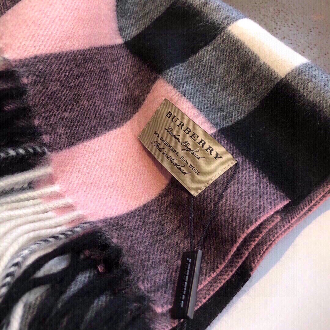 Burberry中格驼色中格卖了一百