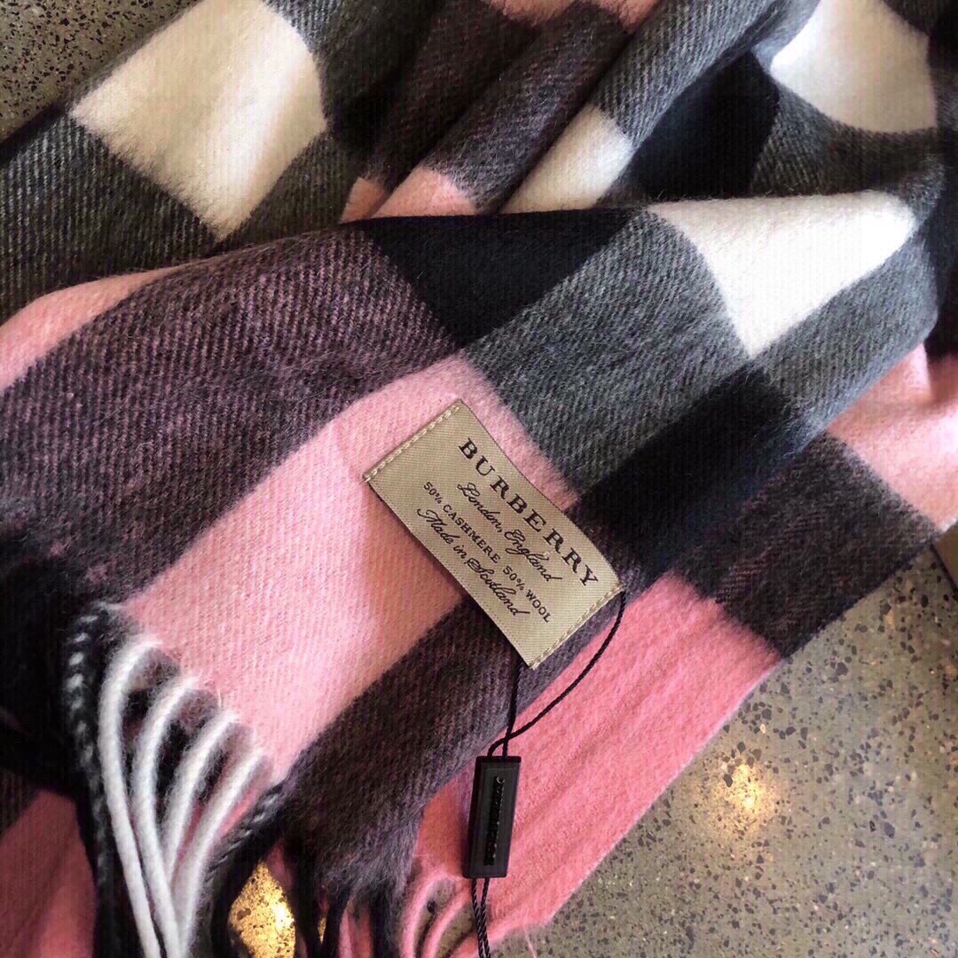 Burberry中格驼色中格卖了一百