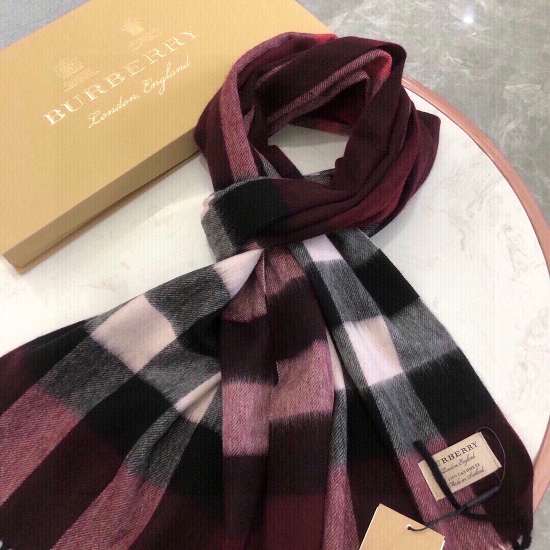 Burberry中格驼色中格卖了一百