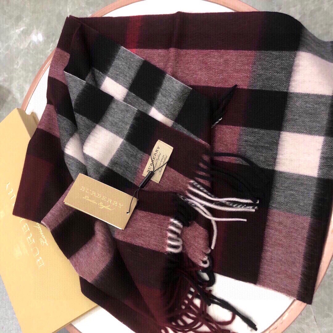 Burberry中格驼色中格卖了一百