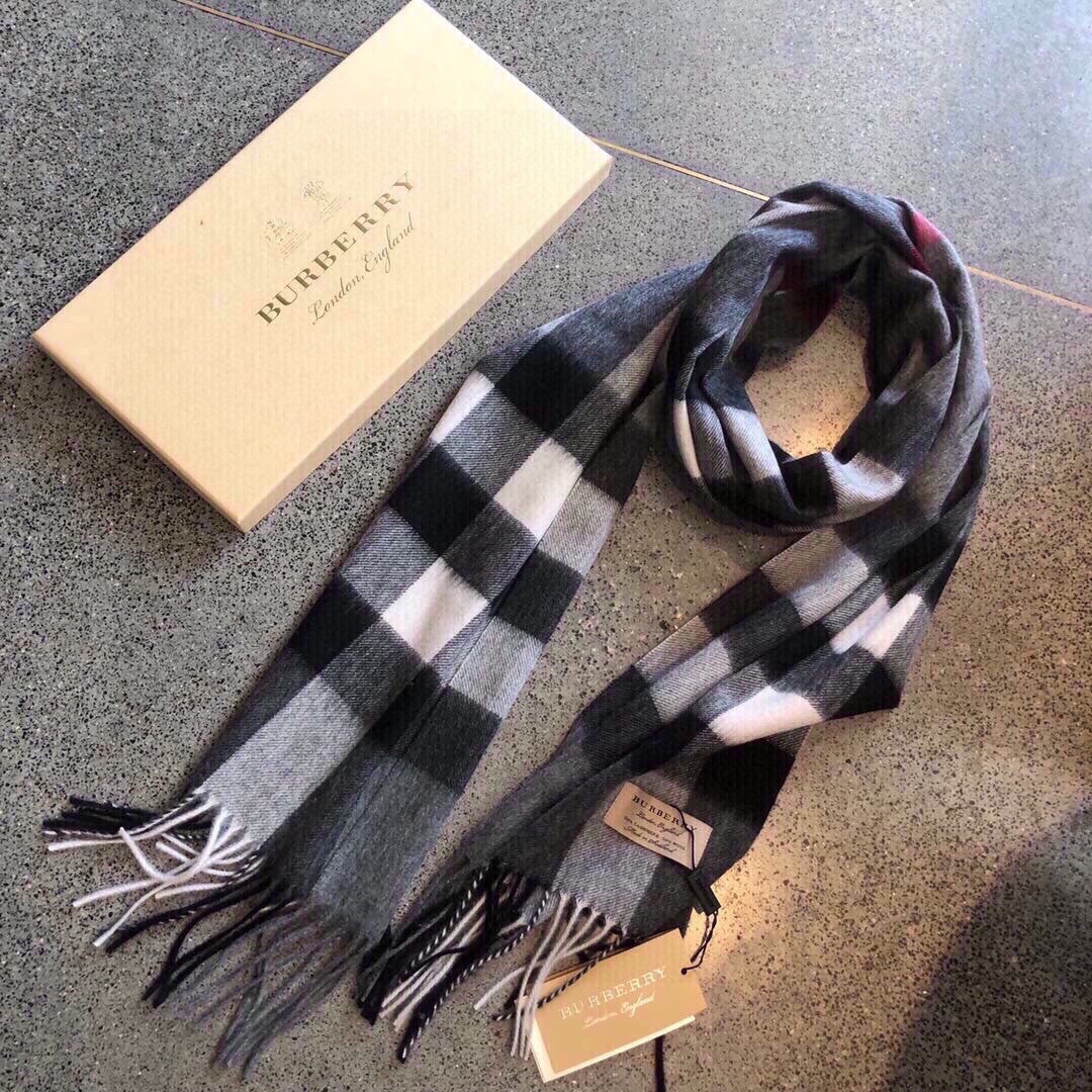 Burberry中格驼色中格卖了一百
