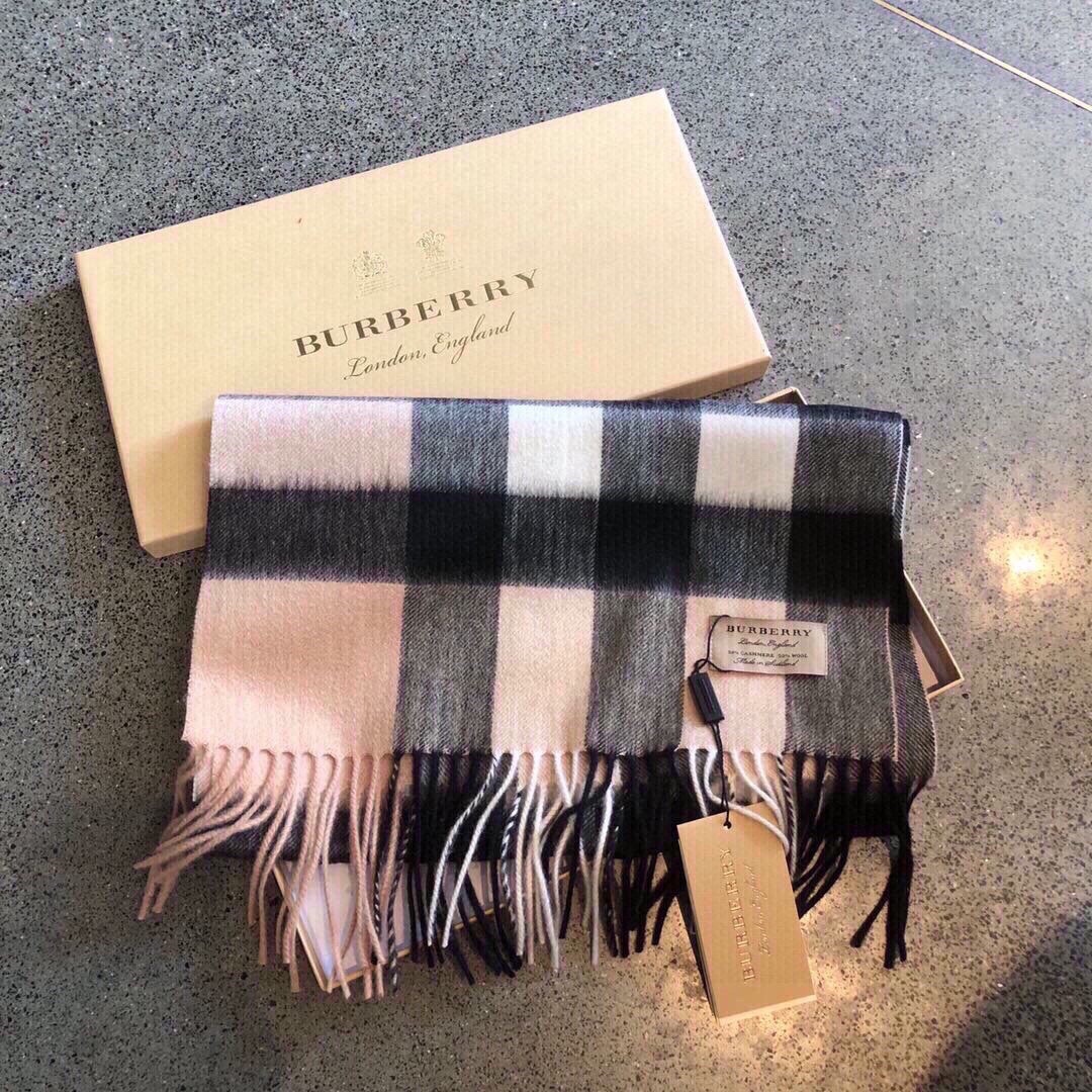 Burberry中格驼色中格卖了一百