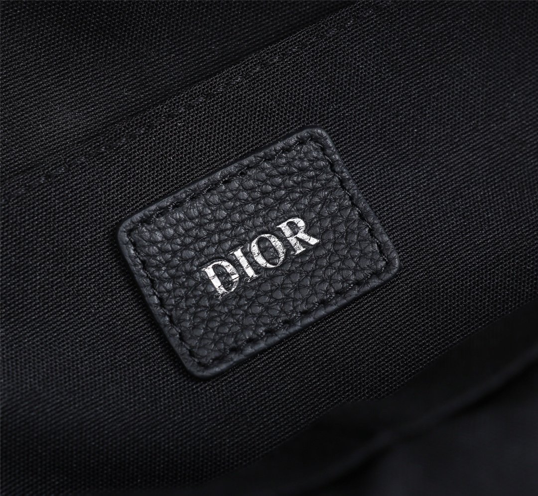 迪奥Dior顶级进口原厂刺绣一比一正品复刻男士OBLIQUE双肩背包型号1VOBA088杏色提花尺寸30