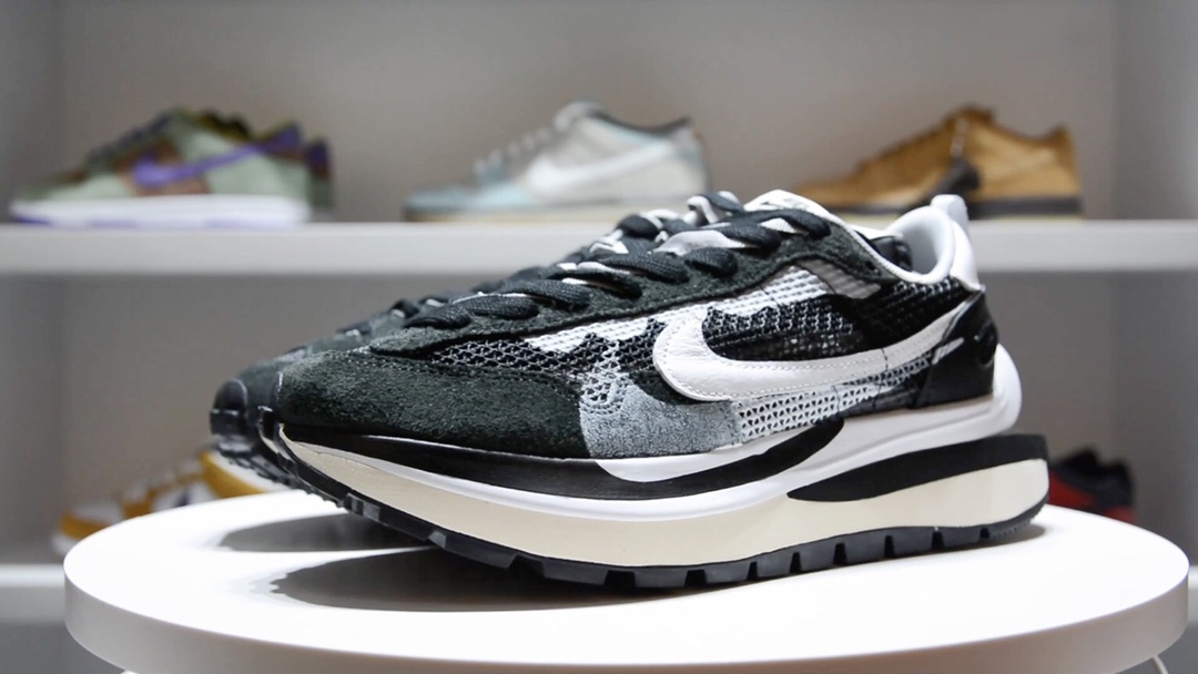 [Air Force Series]Sacai x Nike Vaporwaffle 3.0 Black and White HD video apprec