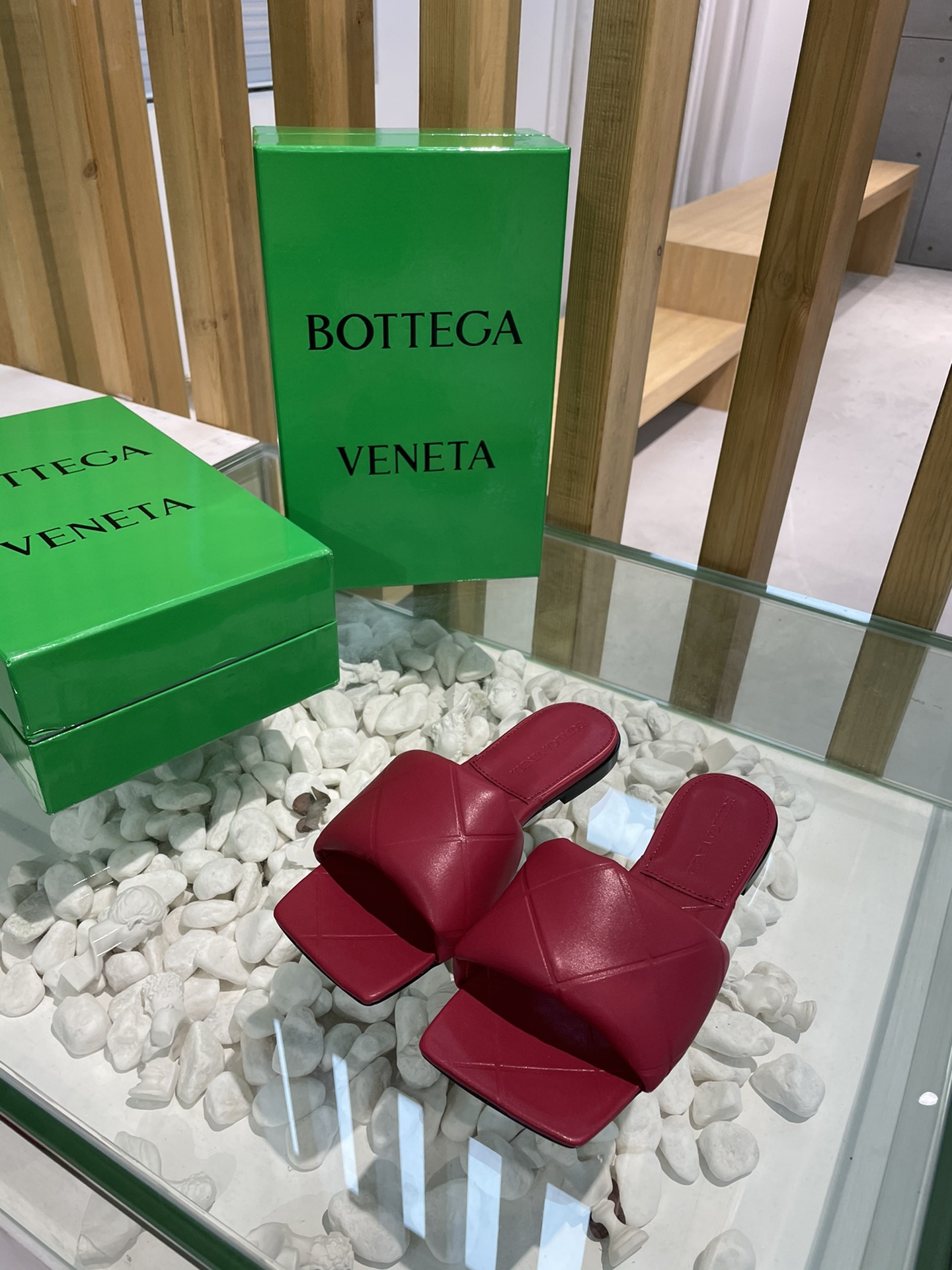 Most Desired
 Bottega Veneta Shoes Slippers Burgundy Champagne Color Red Cowhide Rubber Sheepskin
