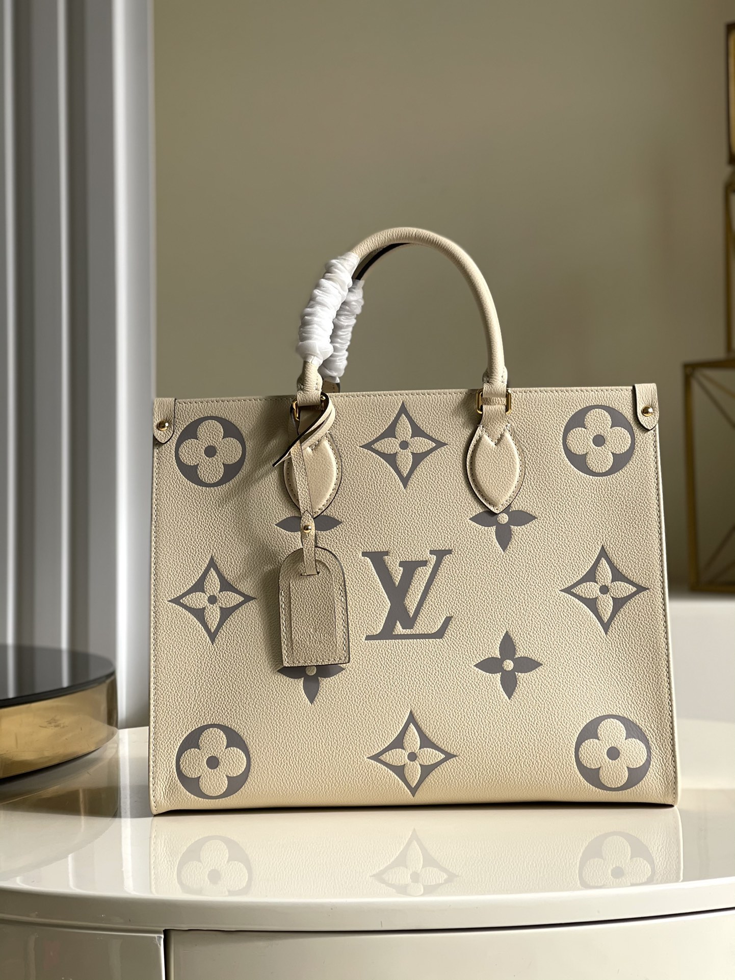 Louis Vuitton LV Onthego Bags Handbags Beige White Weave Cowhide M45654