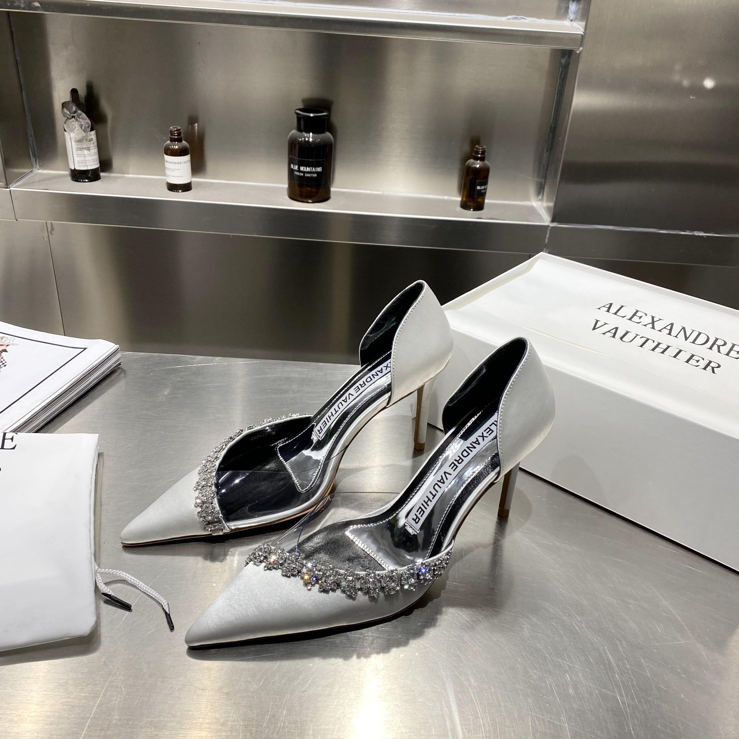 2021 Crystal Sole Water-Drive Shoes with Diamond Chain – Alexandre Vauthie