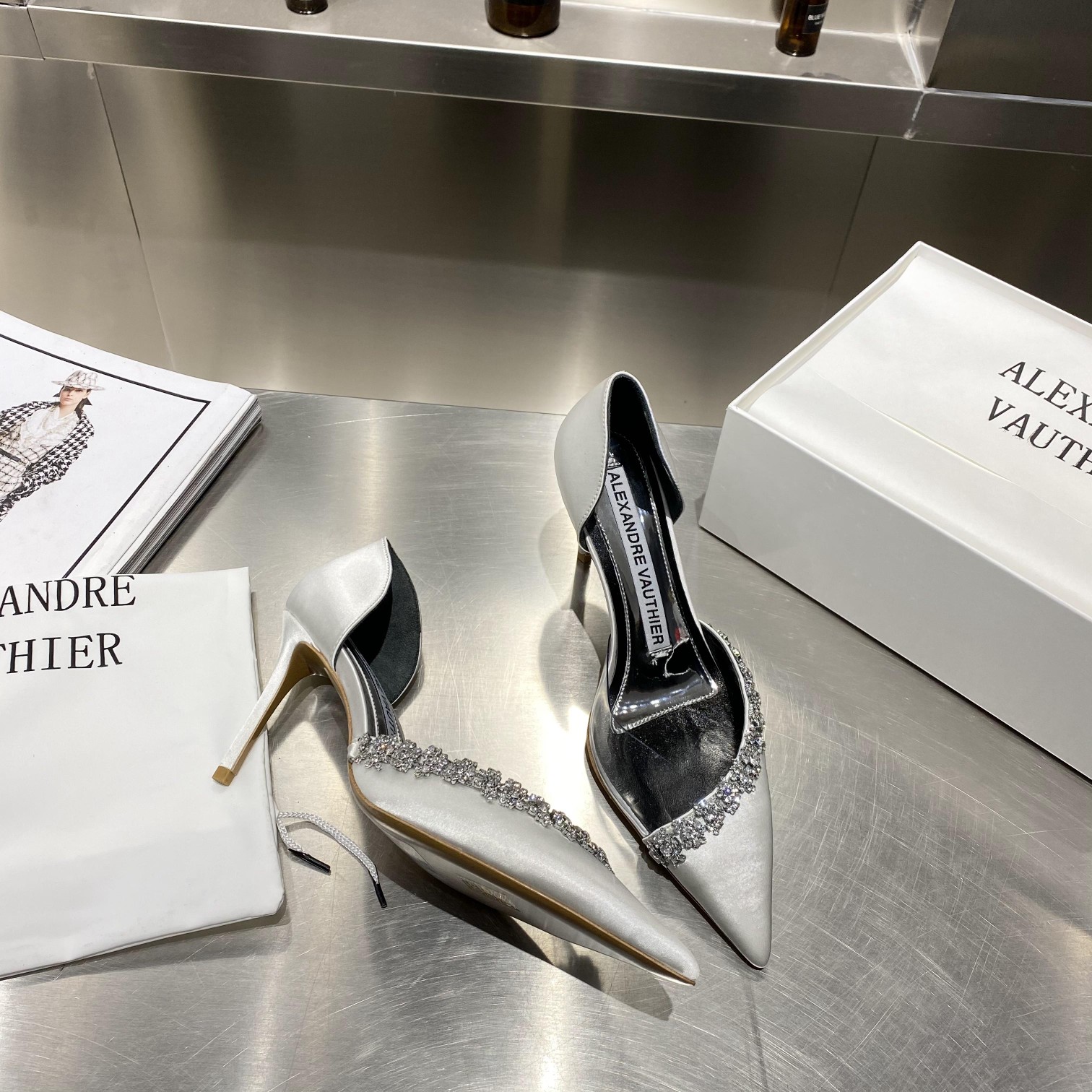 2021 Crystal Sole Water-Drive Shoes with Diamond Chain – Alexandre Vauthie - 图片 6