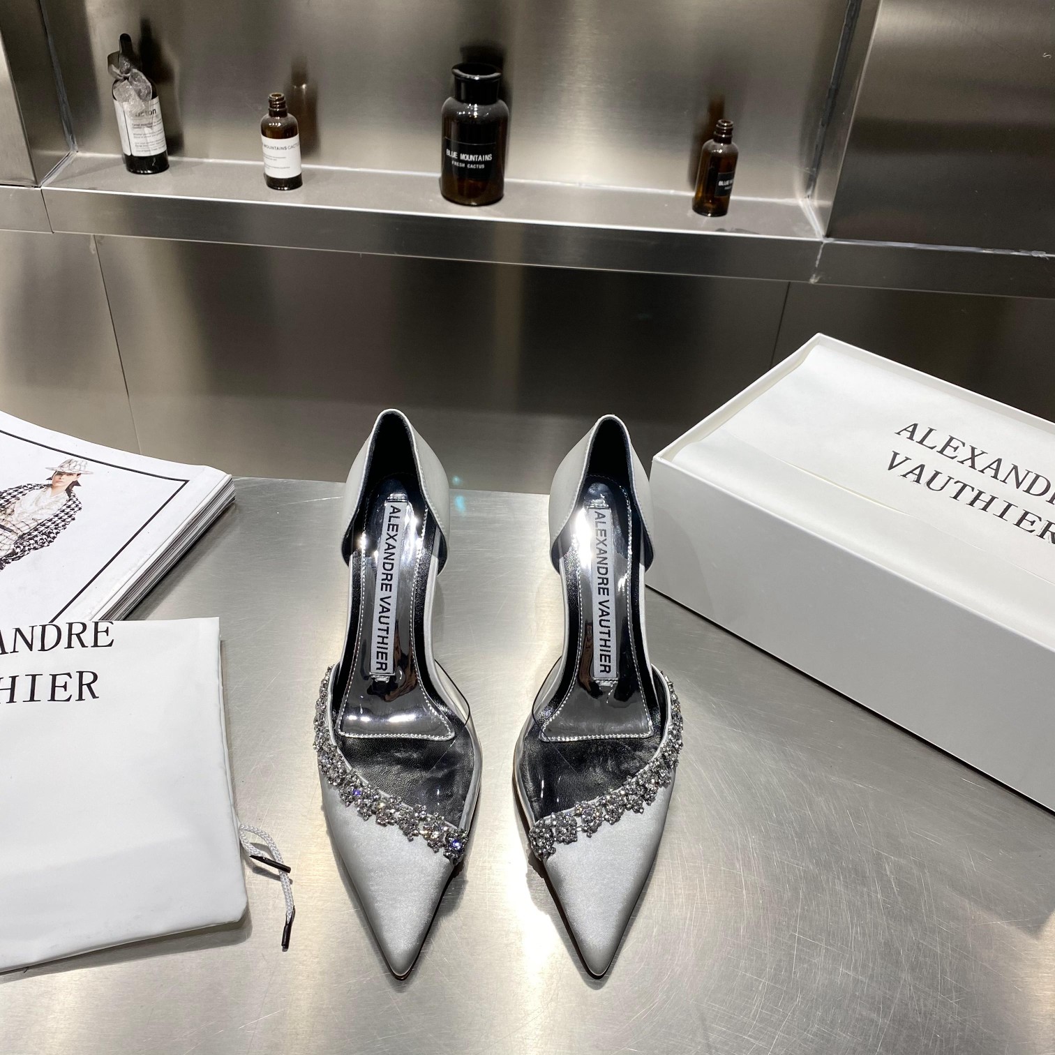 2021 Crystal Sole Water-Drive Shoes with Diamond Chain – Alexandre Vauthie - 图片 7