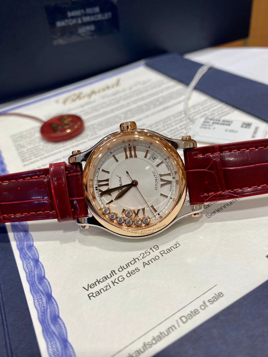 Chopard 萧邦快乐钻系列女表，颜色多种