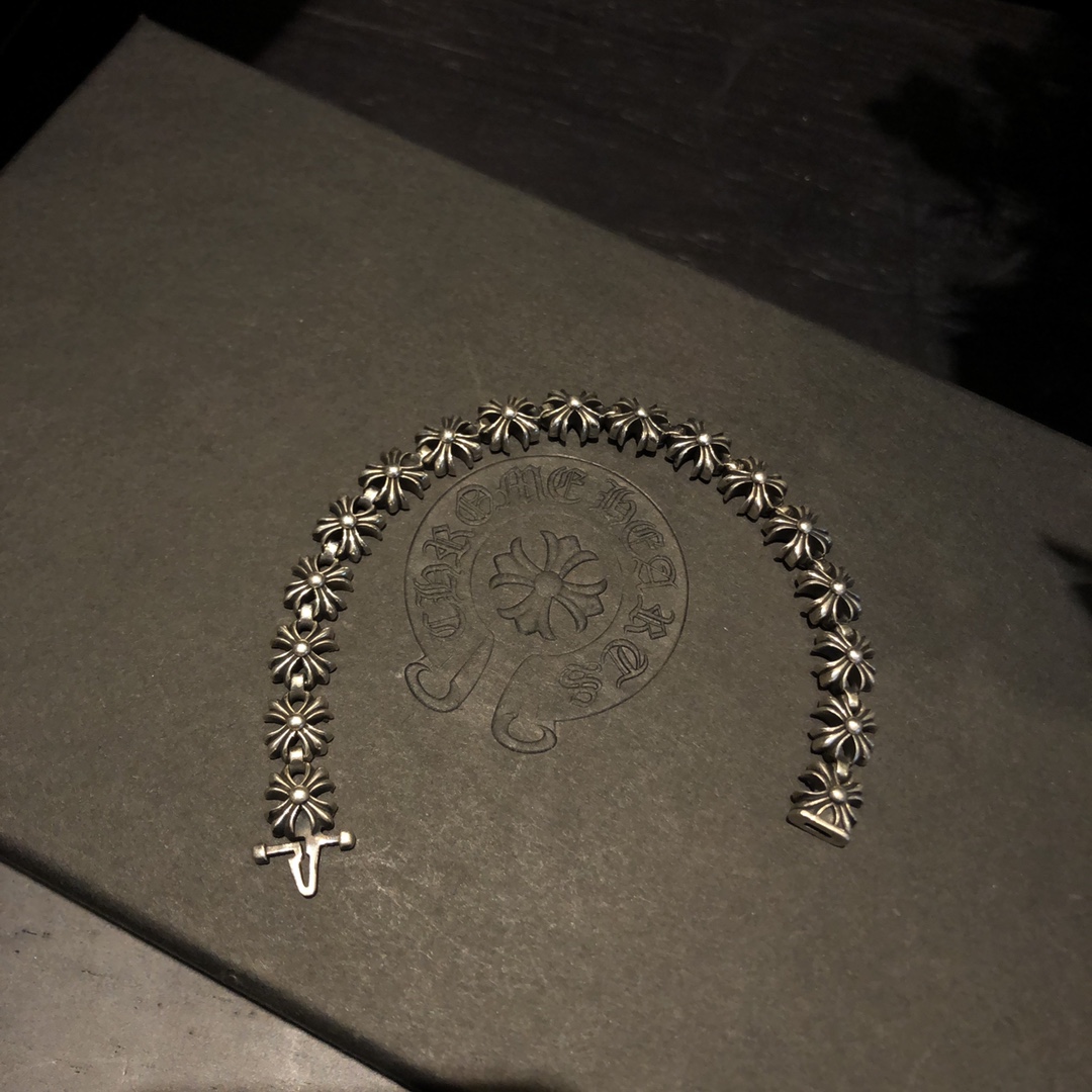 Chrome Hearts 𝐂𝐡𝐫𝐨𝐦𝐞 𝐡𝐞𝐚𝐫𝐭𝐬 克罗心侧十字花手链lasa同款