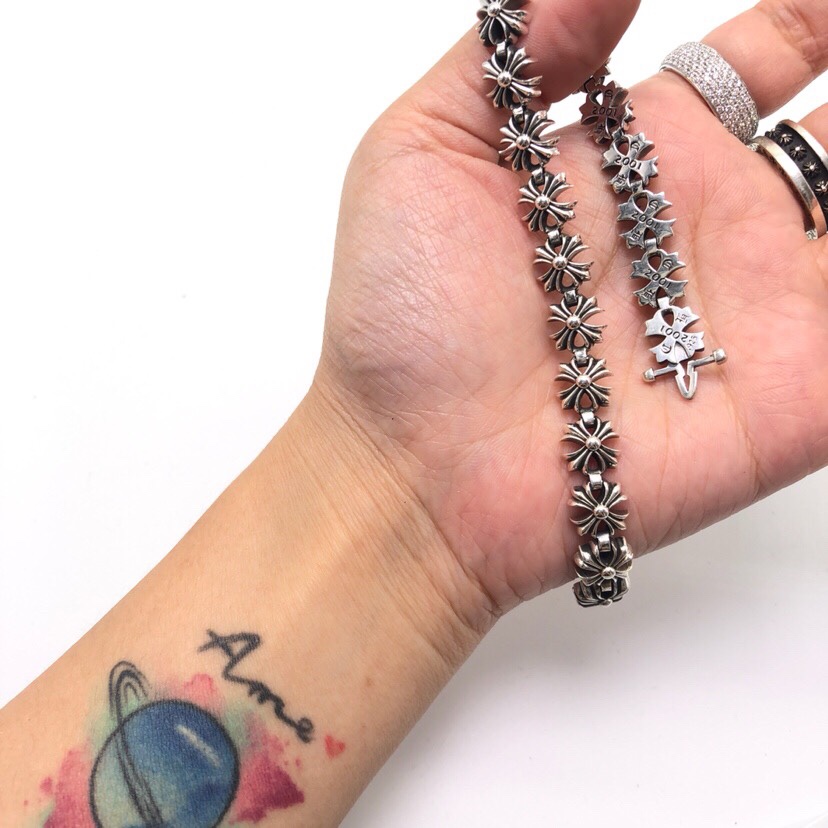 Chrome Hearts 𝐂𝐡𝐫𝐨𝐦𝐞 𝐡𝐞𝐚𝐫𝐭𝐬 克罗心侧十字花手链lasa同款