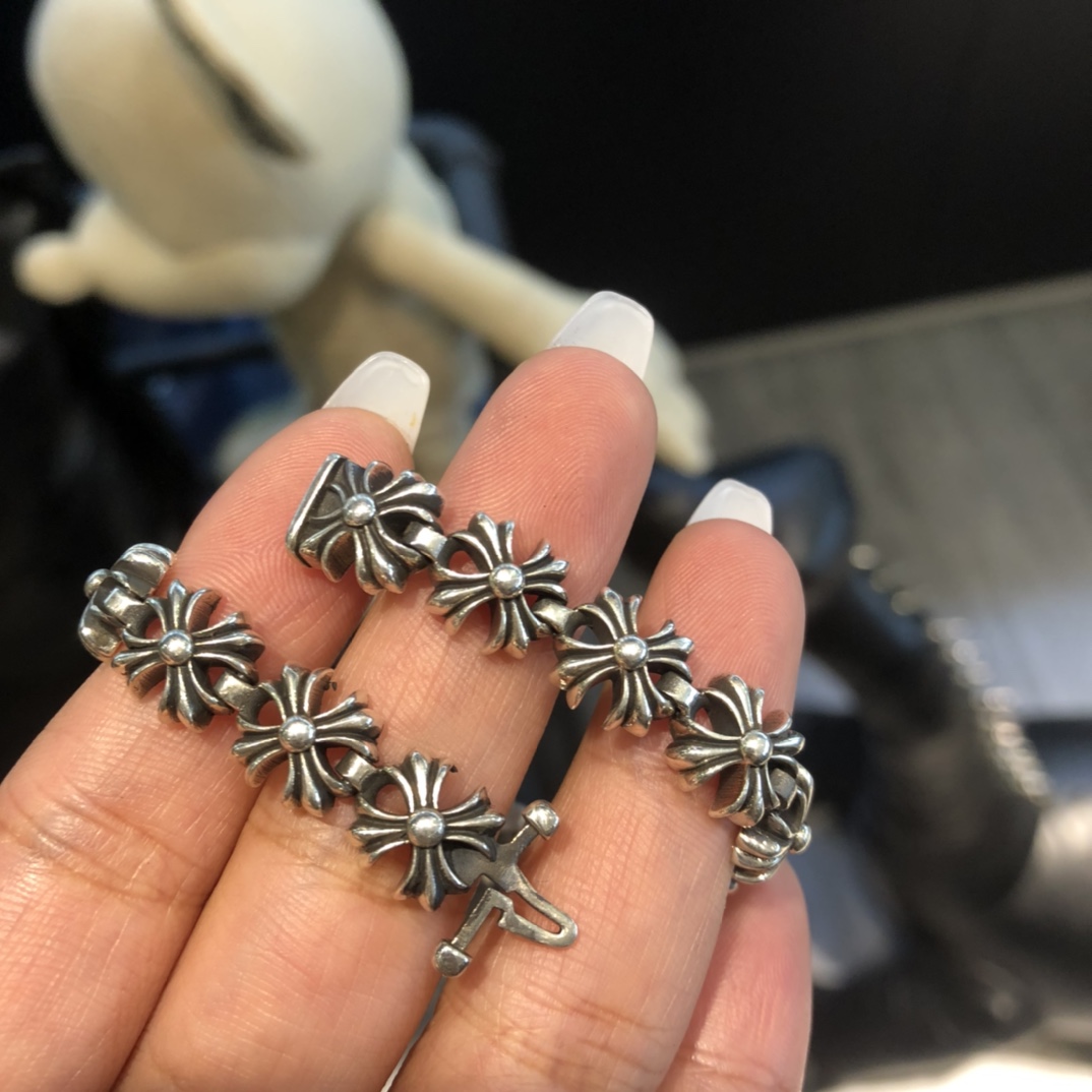 Chrome Hearts 𝐂𝐡𝐫𝐨𝐦𝐞 𝐡𝐞𝐚𝐫𝐭𝐬 克罗心侧十字花手链lasa同款