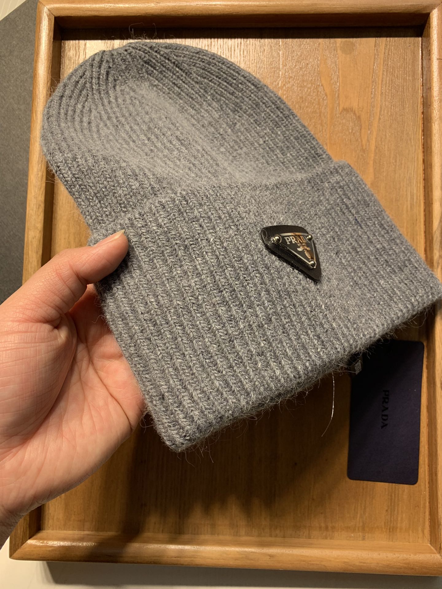 🌹。Prada。 【羊毛单帽】客供小羊毛！珍贵典藏的灵魂帽子！客供色纱.每个颜色都非常好看！经典！手感软