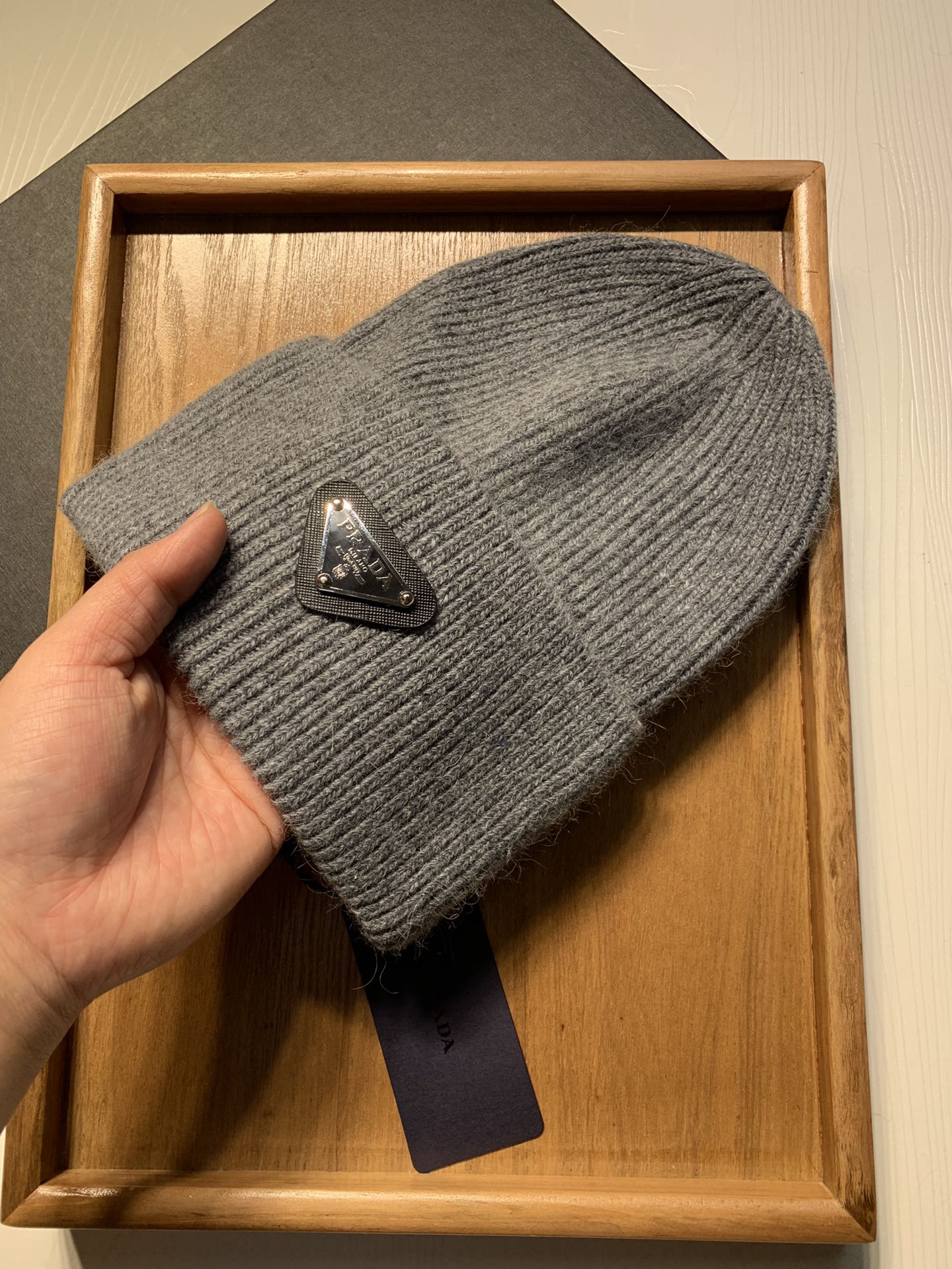 🌹。Prada。 【羊毛单帽】客供小羊毛！珍贵典藏的灵魂帽子！客供色纱.每个颜色都非常好看！经典！手感软