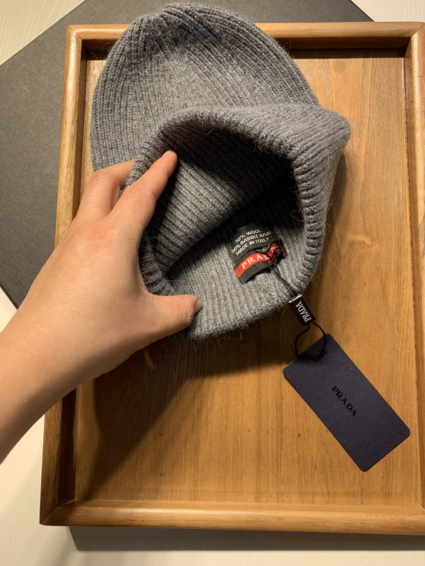 🌹。Prada。 【羊毛单帽】客供小羊毛！珍贵典藏的灵魂帽子！客供色纱.每个颜色都非常好看！经典！手感软