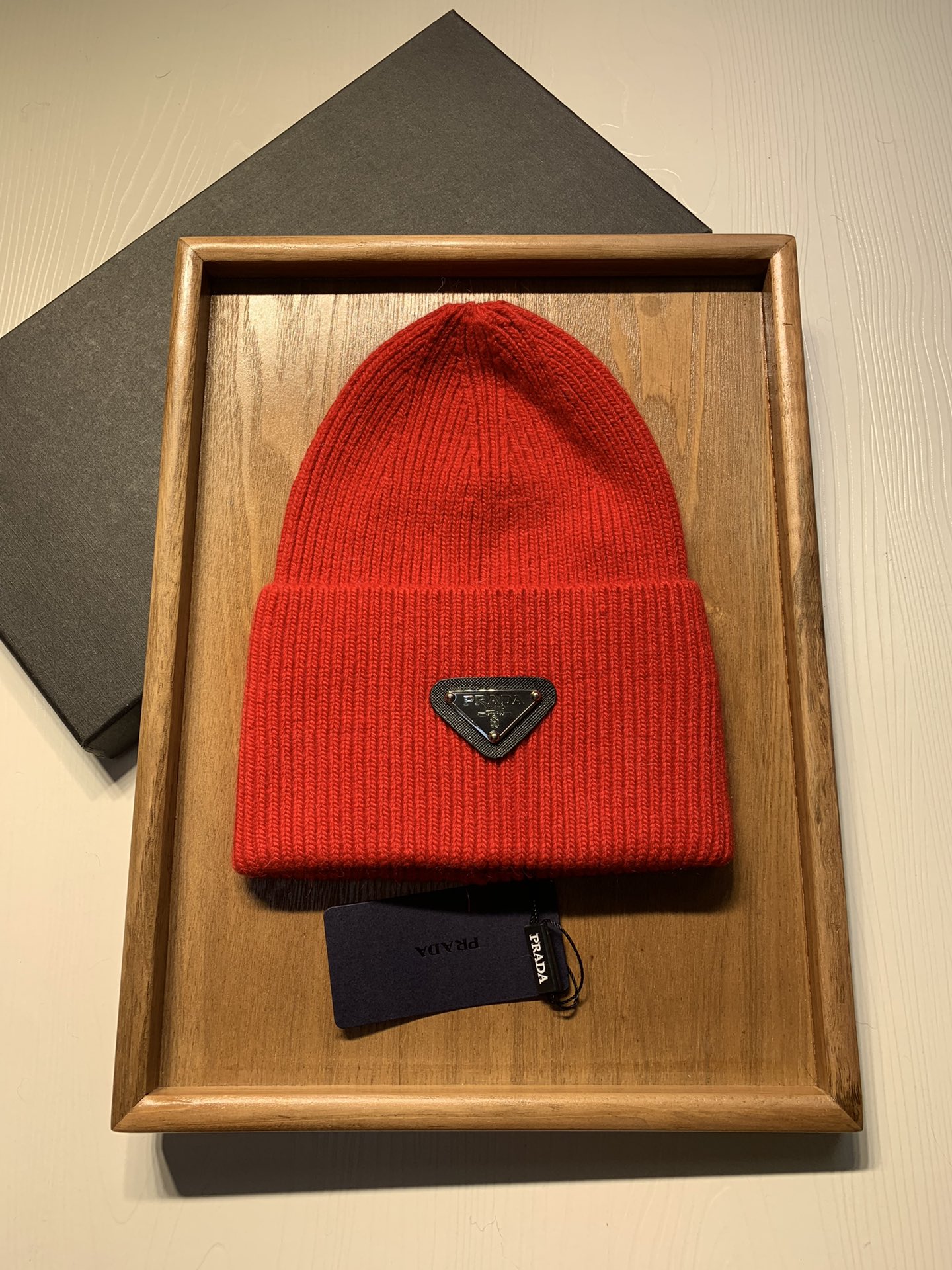 🌹。Prada。 【羊毛单帽】客供小羊毛！珍贵典藏的灵魂帽子！客供色纱.每个颜色都非常好看！经典！手感软