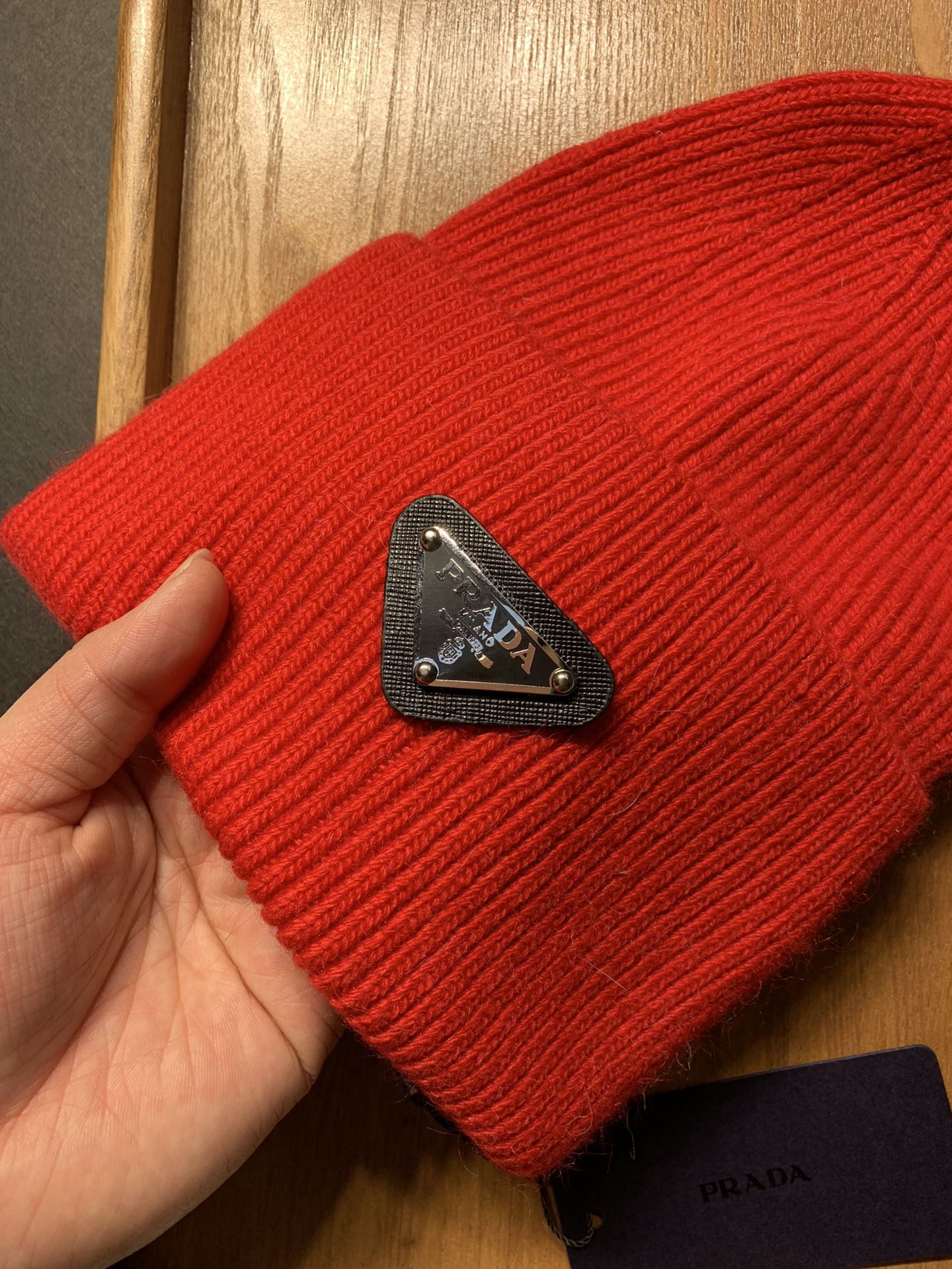 🌹。Prada。 【羊毛单帽】客供小羊毛！珍贵典藏的灵魂帽子！客供色纱.每个颜色都非常好看！经典！手感软