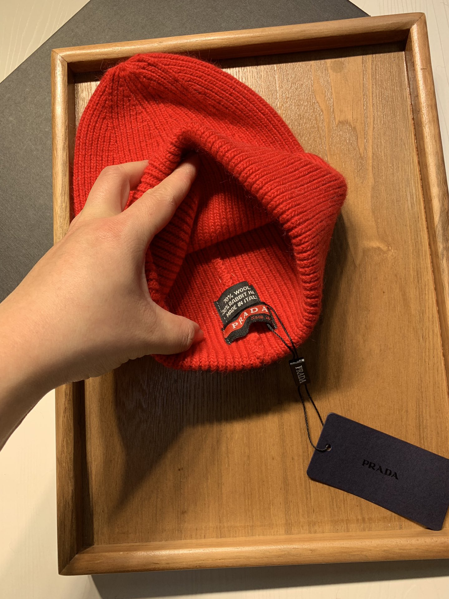 🌹。Prada。 【羊毛单帽】客供小羊毛！珍贵典藏的灵魂帽子！客供色纱.每个颜色都非常好看！经典！手感软