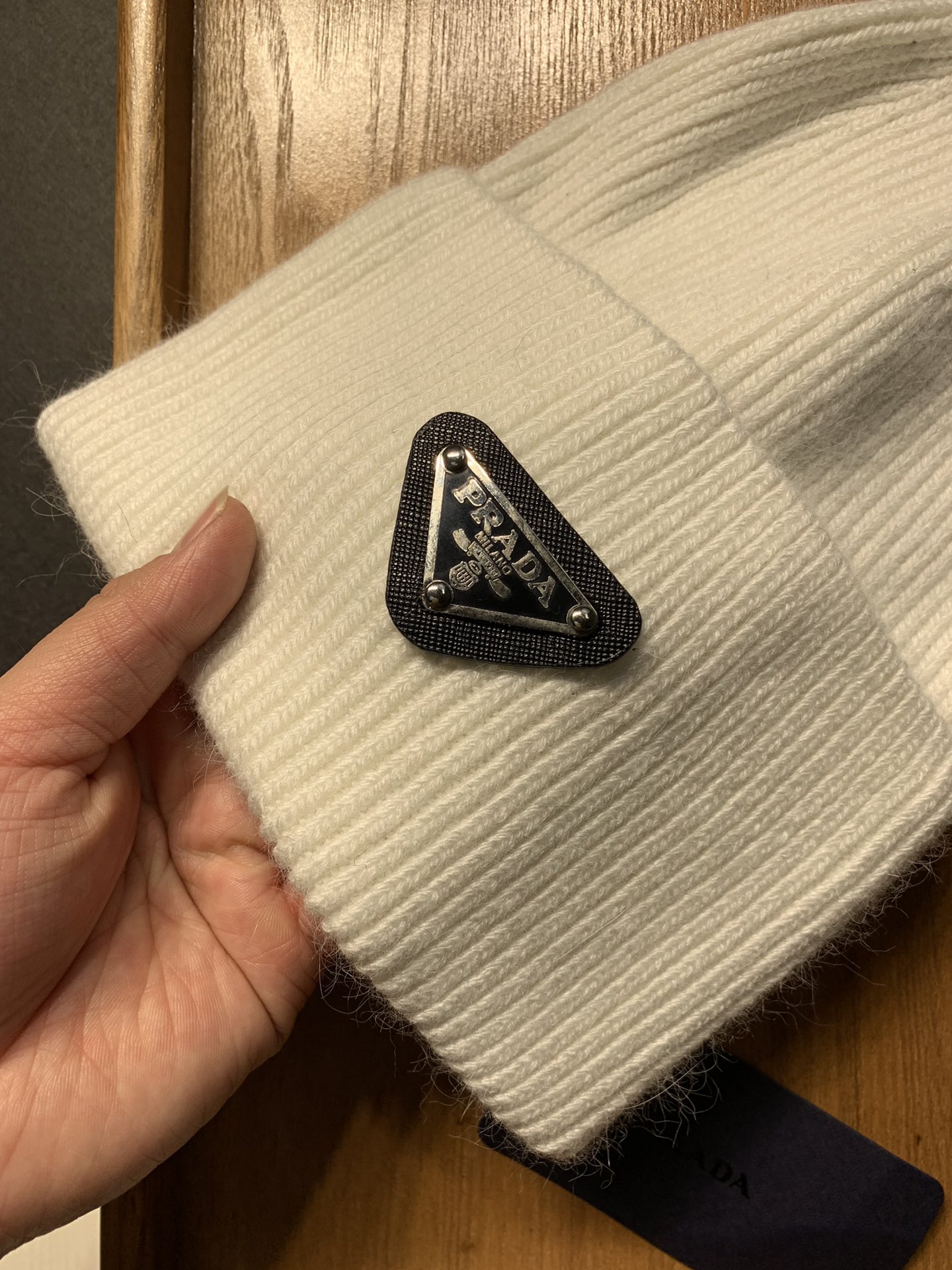 🌹。Prada。 【羊毛单帽】客供小羊毛！珍贵典藏的灵魂帽子！客供色纱.每个颜色都非常好看！经典！手感软