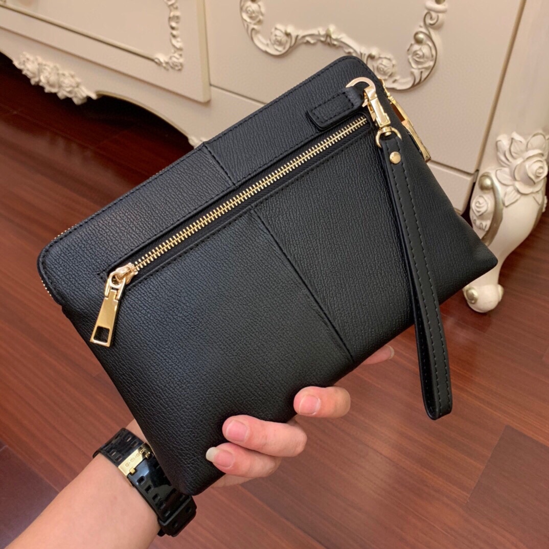 Louis Vuitton Classic Handcrafted Luxury Leather Shoulder Bag Ref 2