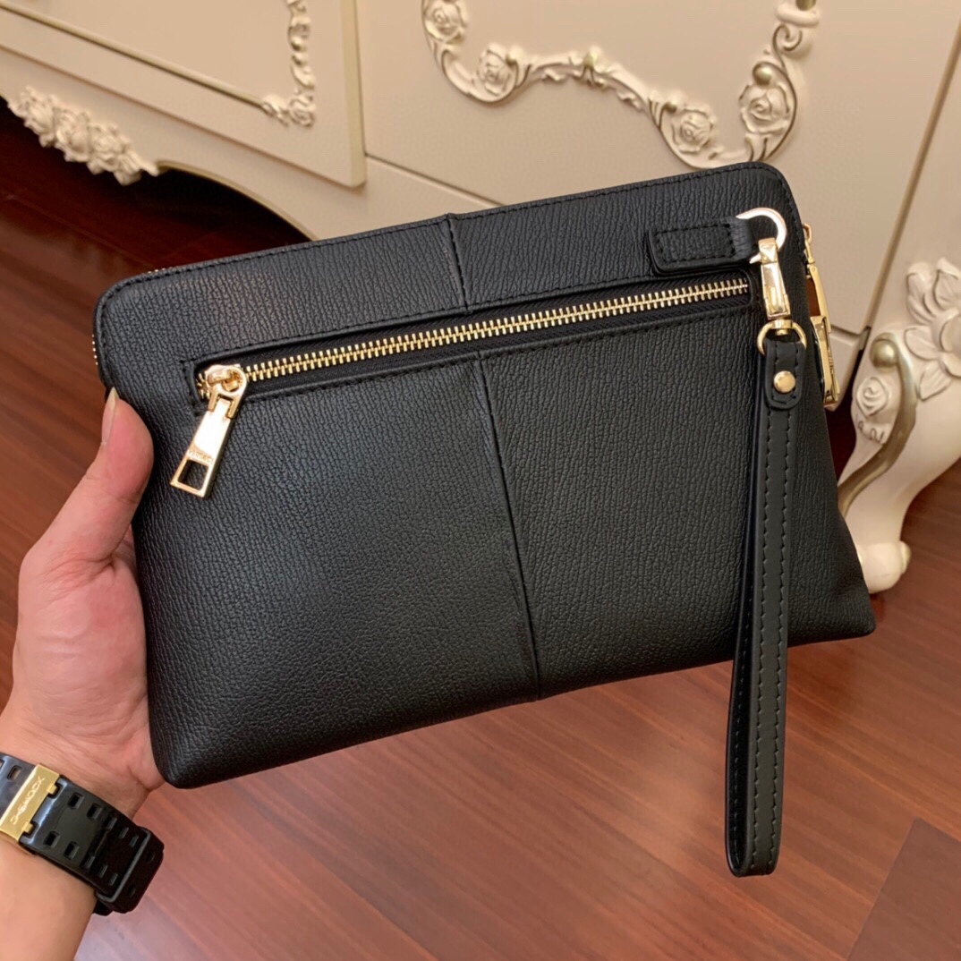 Louis Vuitton Classic Handcrafted Luxury Leather Shoulder Bag Ref 4