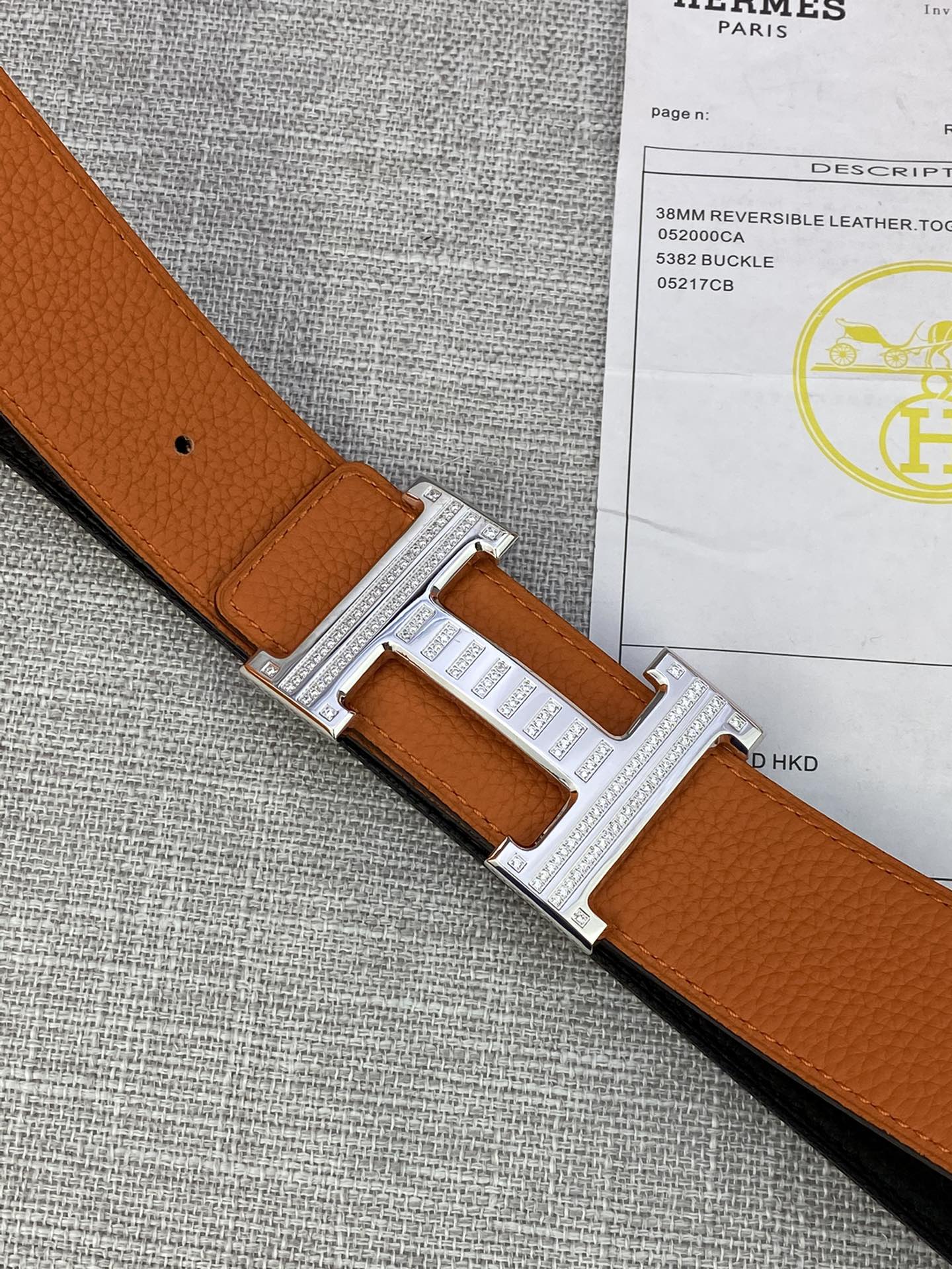 Hermes爱马仕专柜同款3.8cm宽带身采用进口头层Togo牛皮boxer牛皮衬里配以精品施华洛水晶钻