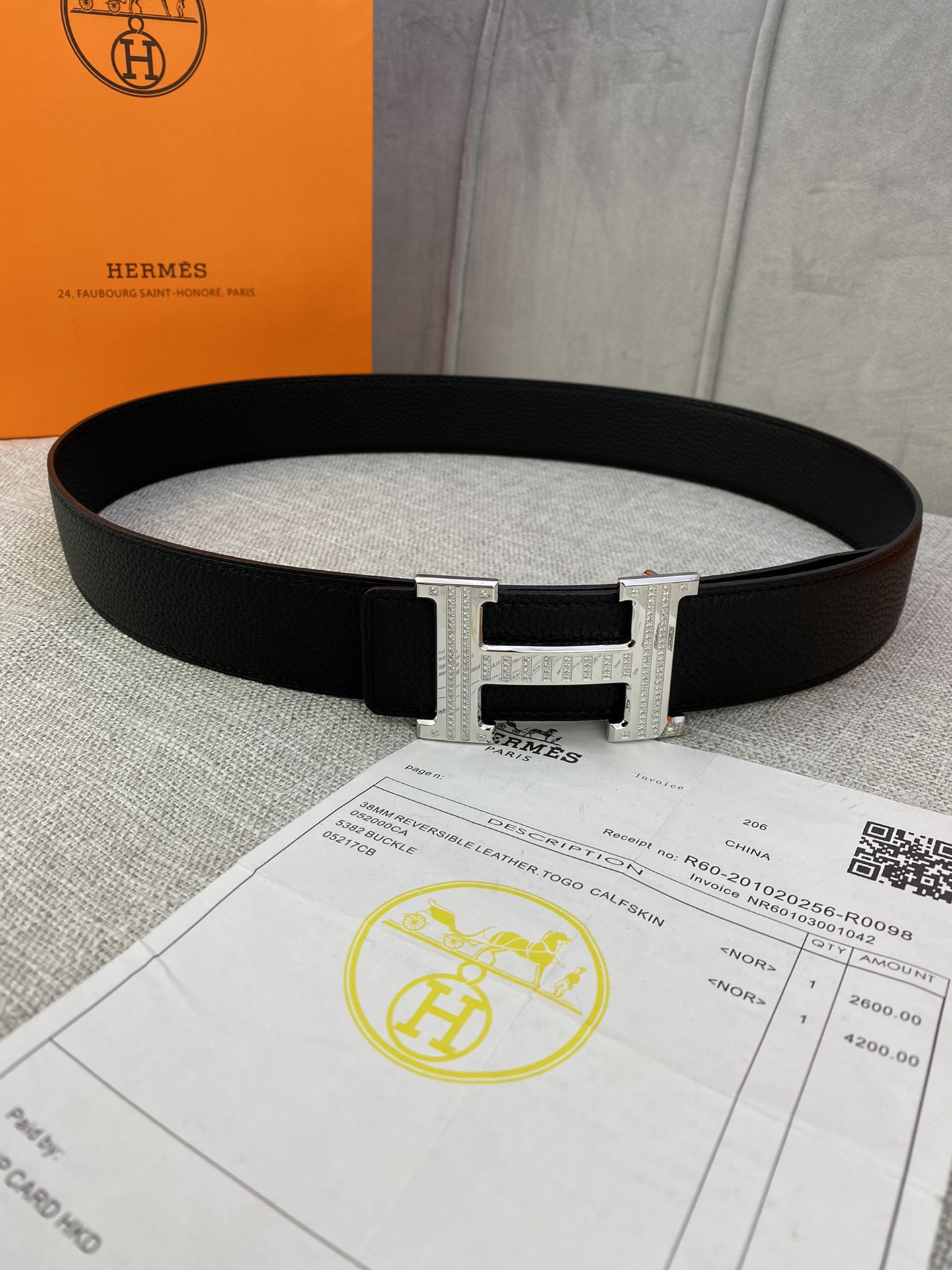 Hermes爱马仕专柜同款3.8cm宽带身采用进口头层Togo牛皮boxer牛皮衬里配以精品施华洛水晶钻