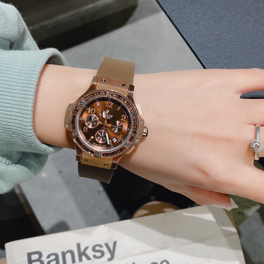 Hublot’s Big Bang Women’s Wristwatches with Chen Man: A Stylish Collaboration - 图片 4