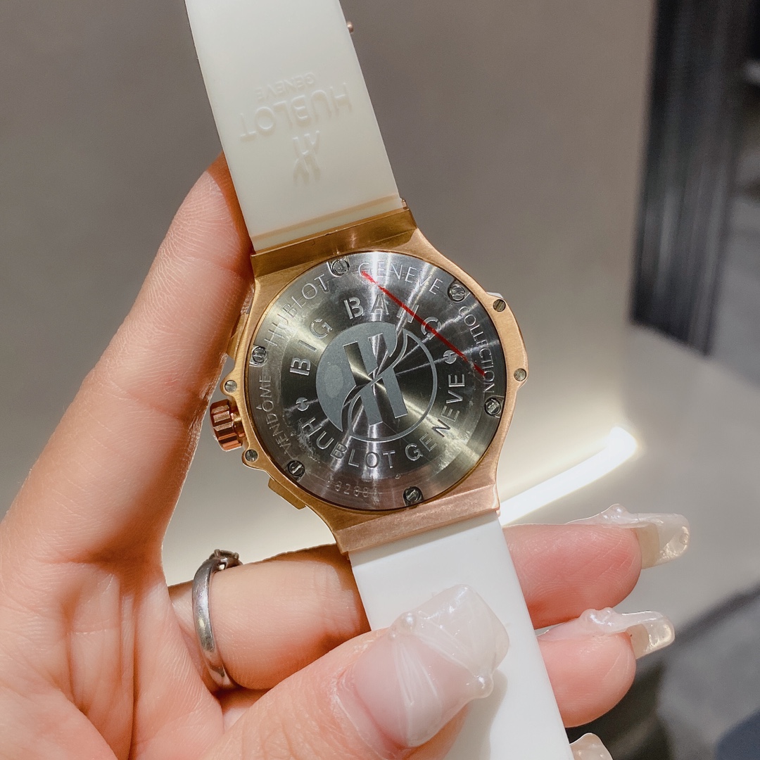 HUBLOT’s Big Bang Women’s Wristwatch Series with Chen Mandarin: Extraordinary Elegance and Luxury - 图片 5