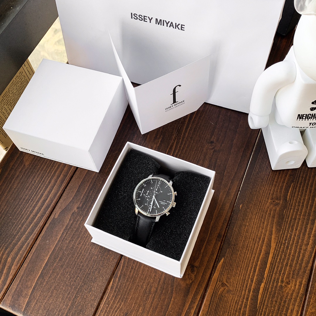 Часы Issey Miyake