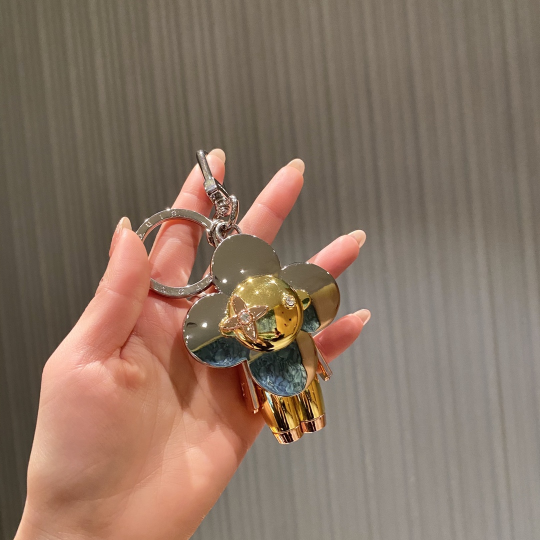 Vivienne doll keychain front view