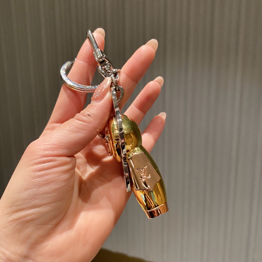 Vivienne Keychain in a gift set