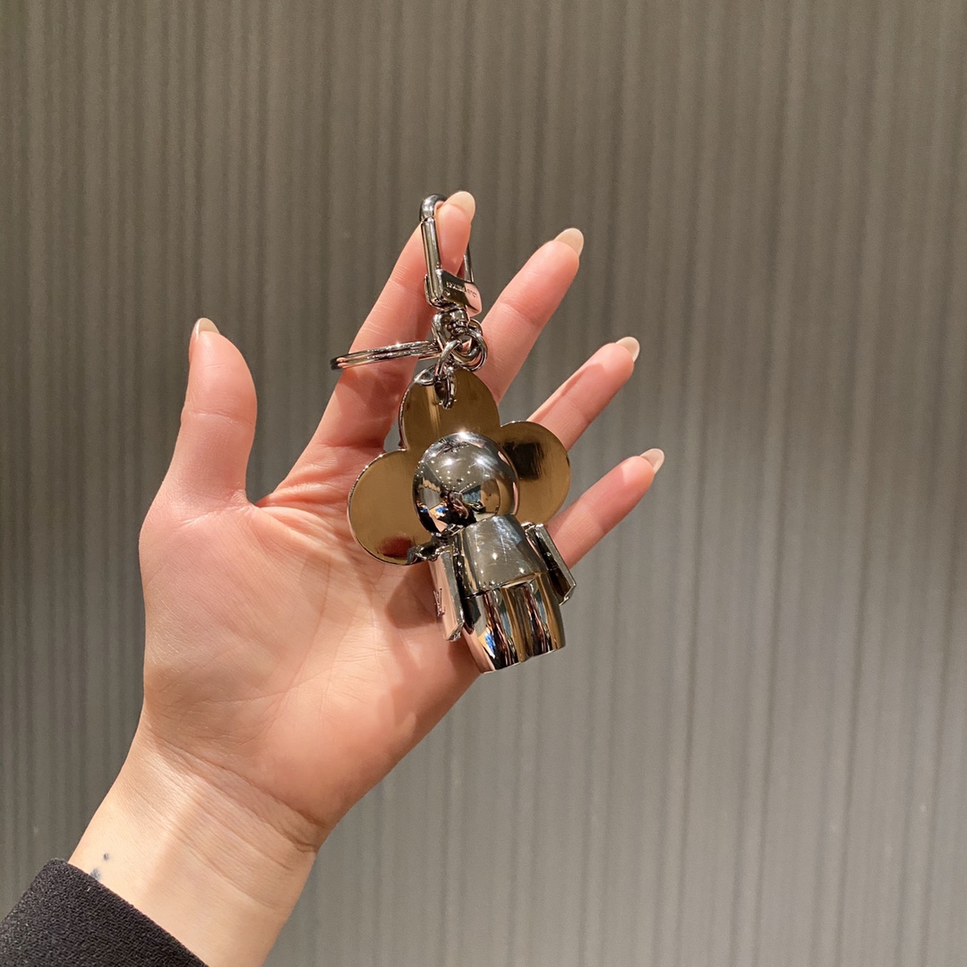 Vivienne keychain in gift packaging