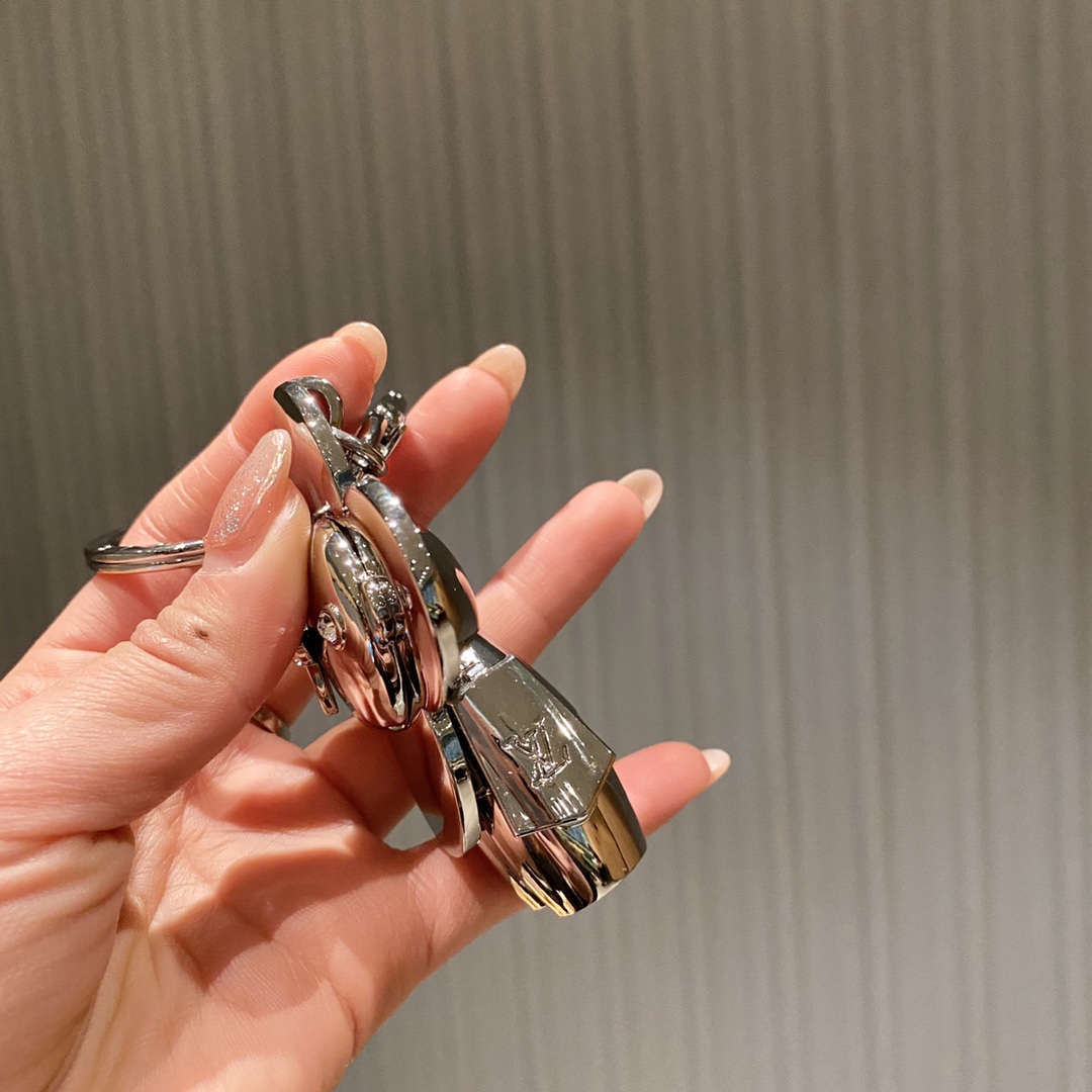 Vivienne doll keyring, stainless steel material