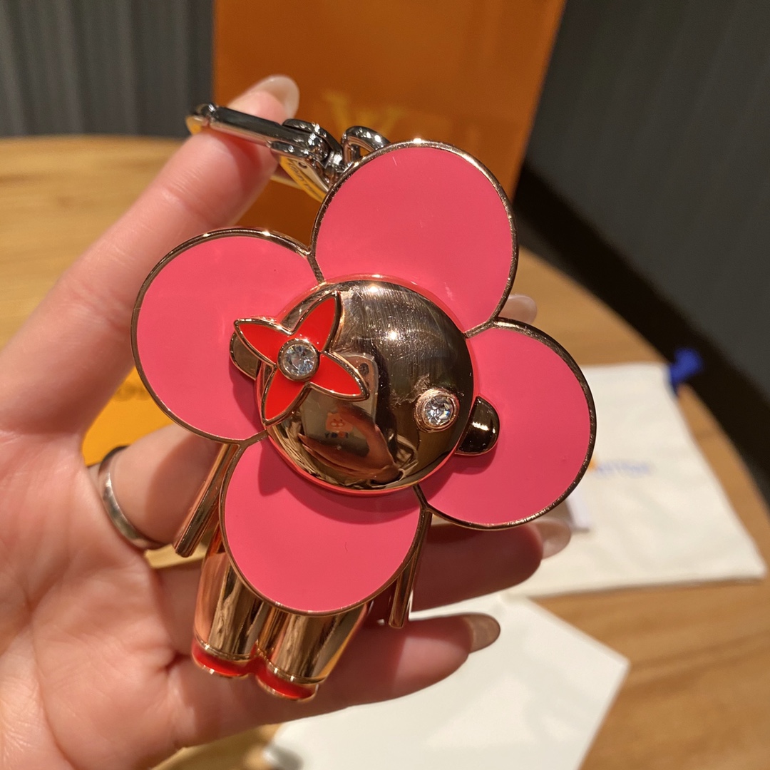 Vivienne keychain in gift packaging