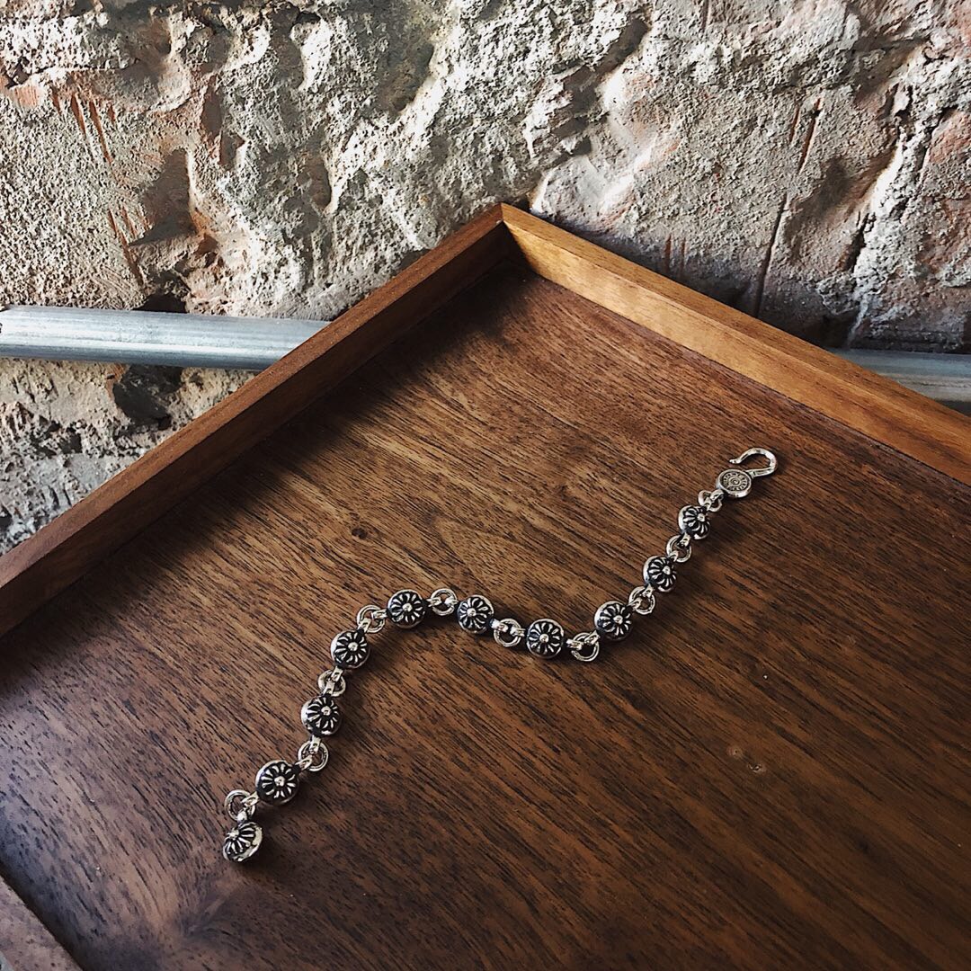 Chrome Hearts 𝐂𝐡𝐫𝐨𝐦𝐞 𝐡𝐞𝐚𝐫𝐭𝐬 克罗心圆球十字花手链