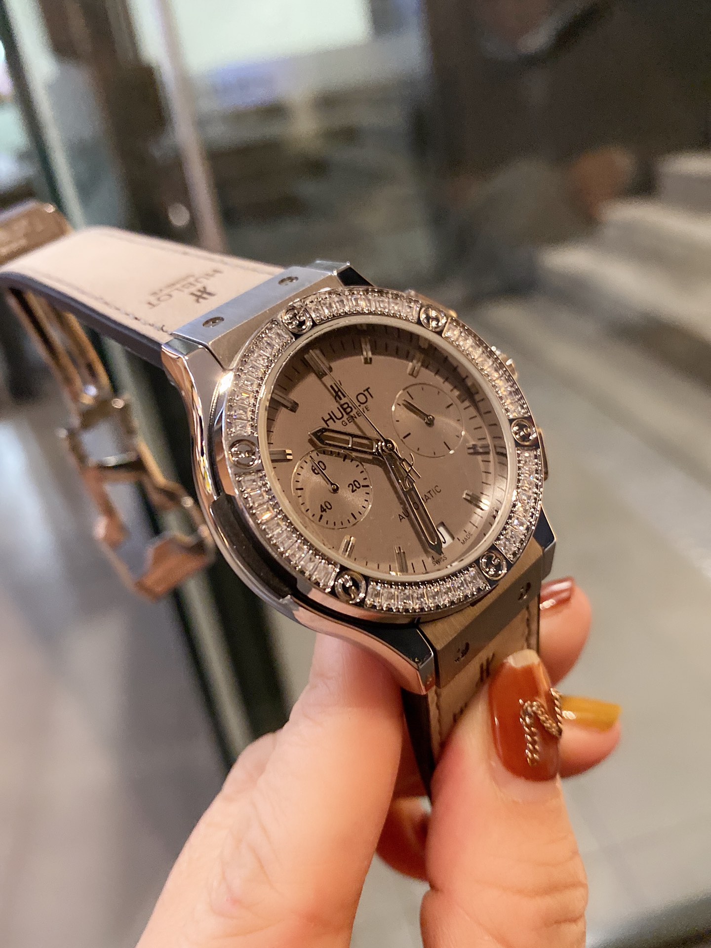 Luxurious Hublot Women’s Watches with Chen Man: A Subversion of Rules - 图片 3