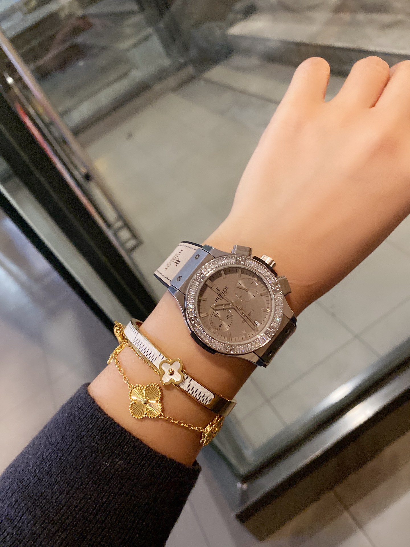 Luxurious Hublot Women’s Watches with Chen Man: A Subversion of Rules - 图片 6
