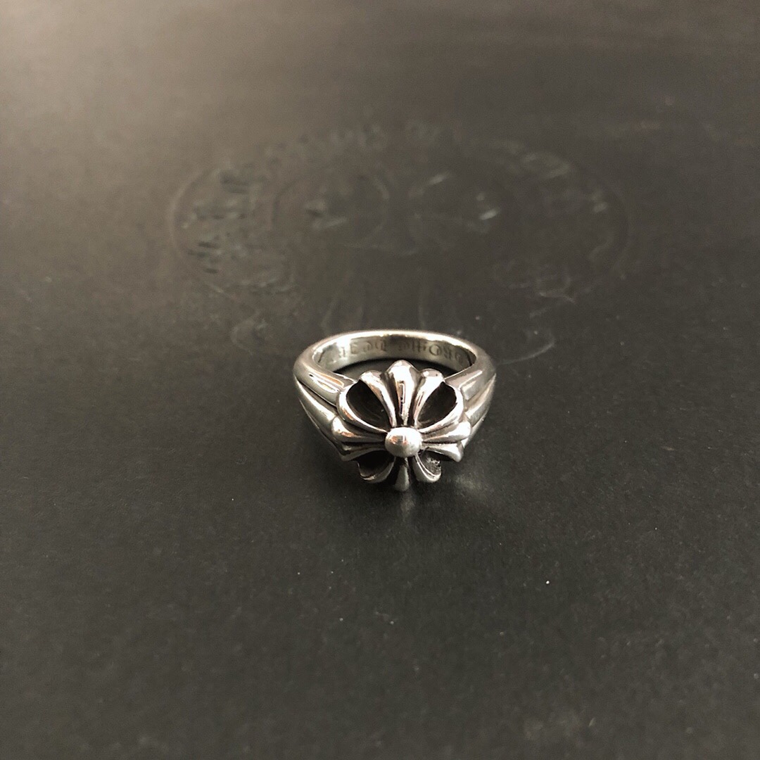 Chrome Hearts 开版 独家拍摄 （MZ）𝐂𝐡𝐫𝐨𝐦𝐞 𝐡𝐞𝐚𝐫𝐭𝐬 克罗心大十字花戒指