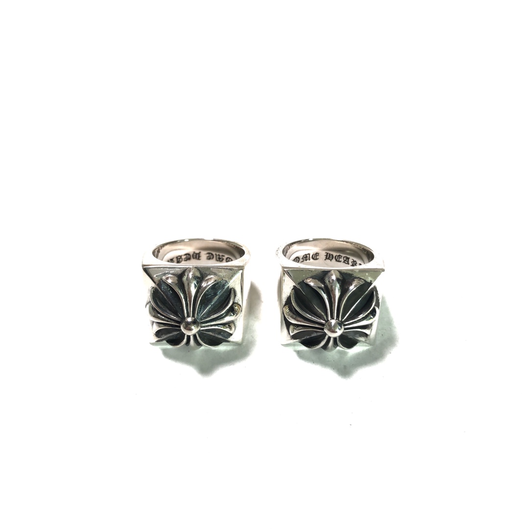 Chrome Hearts 𝐂𝐡𝐫𝐨𝐦𝐞 𝐡𝐞𝐚𝐫𝐭𝐬 克罗心四方大十字戒