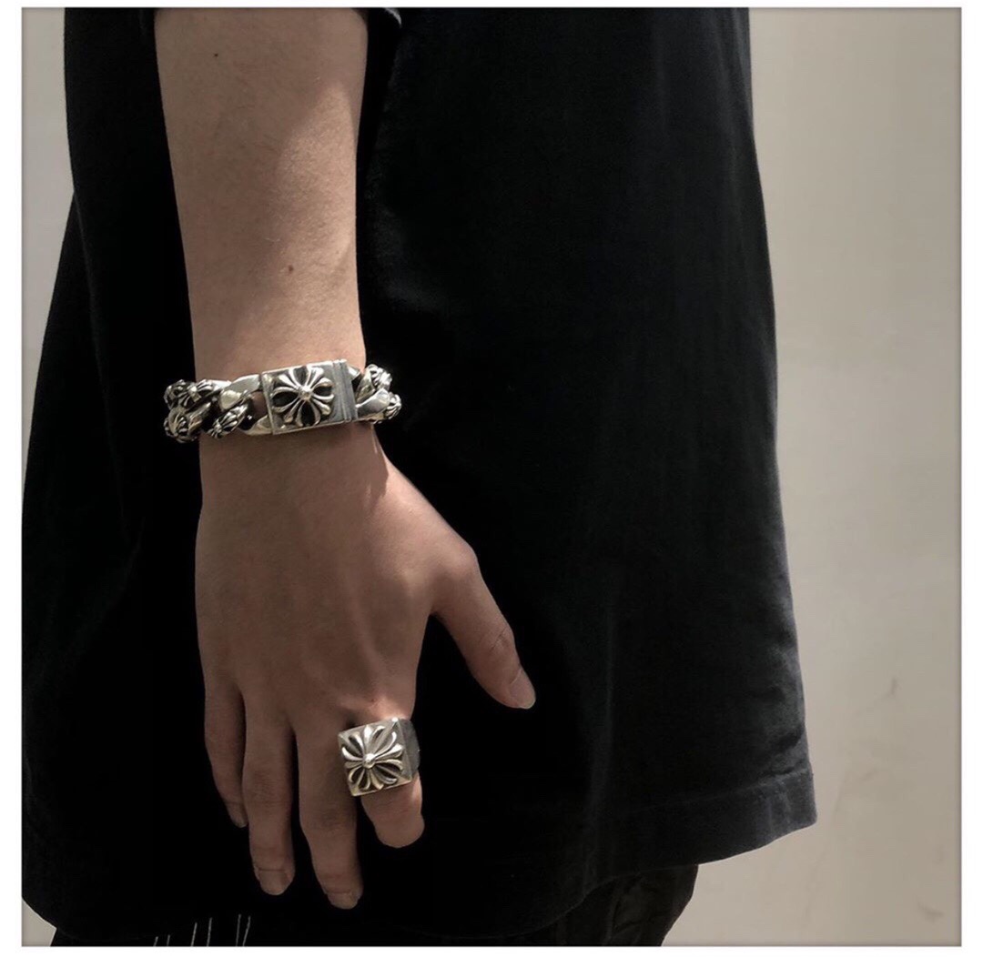 Chrome Hearts 𝐂𝐡𝐫𝐨𝐦𝐞 𝐡𝐞𝐚𝐫𝐭𝐬 克罗心四方大十字戒